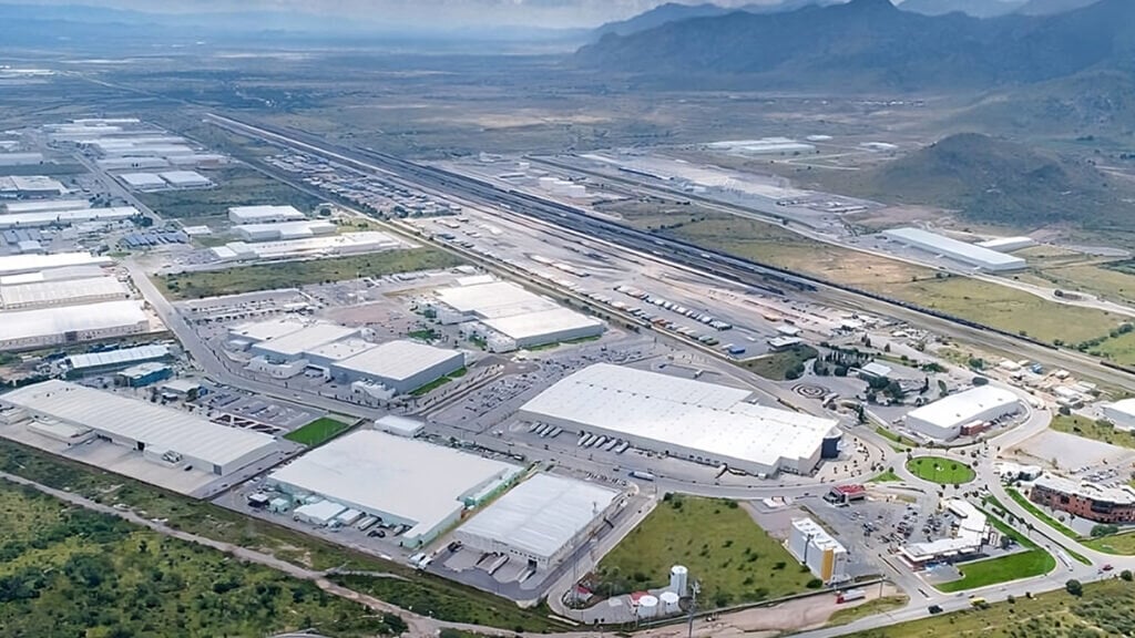 Mexico Economy 2026: GDP, Peso, Nearshoring, Banxico and Trade