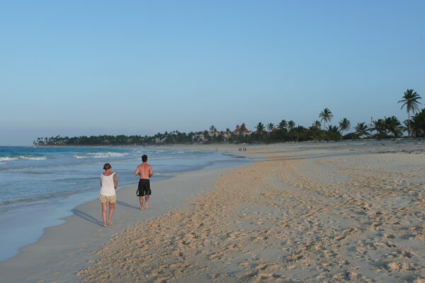 Punta Cana coastline — tourism sector at 22.5 percent of Dominican Republic foreign investment in Q1 2026
