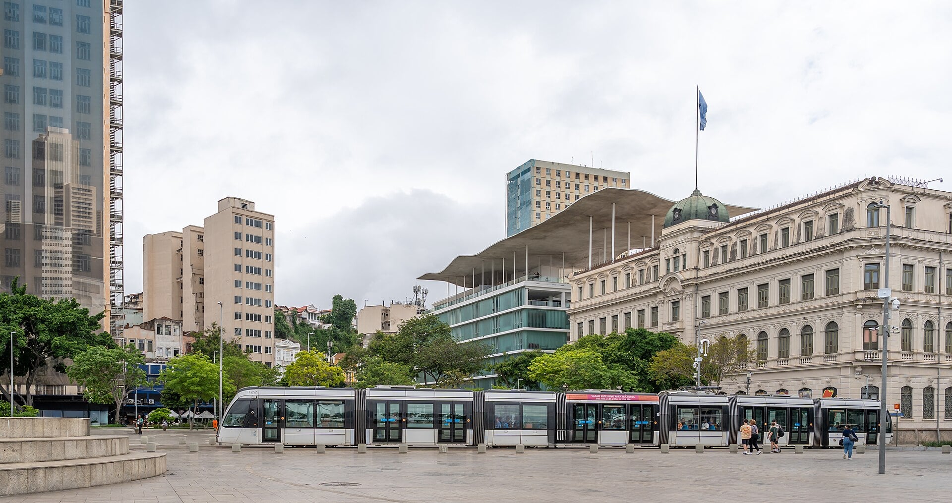 Rio’s Downtown Tram Turns Ten With 180 Million Rides