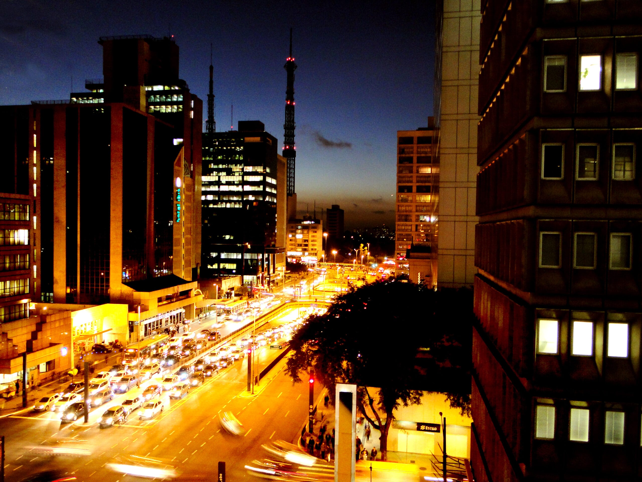 A traditional São Paulo samba casa with a roda and feijoada at night — the backdrop for a low-key Sunday in the São Paulo Nightlife Guide for June 14, 2026
