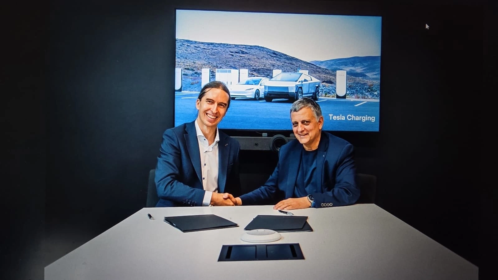 YPF Tesla deal: an electric-vehicle fast-charging station