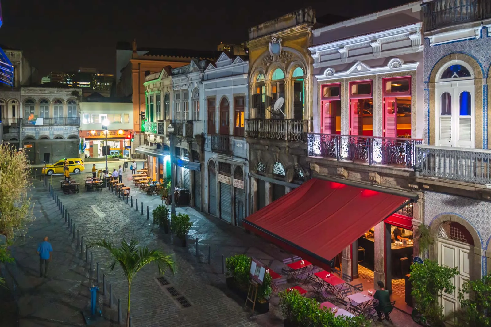 Pedra do Sal cobblestones at dusk with the Morro da Conceição behind — the Monday marquee roda setting in the Rio de Janeiro Nightlife Guide for June 1, 2026.