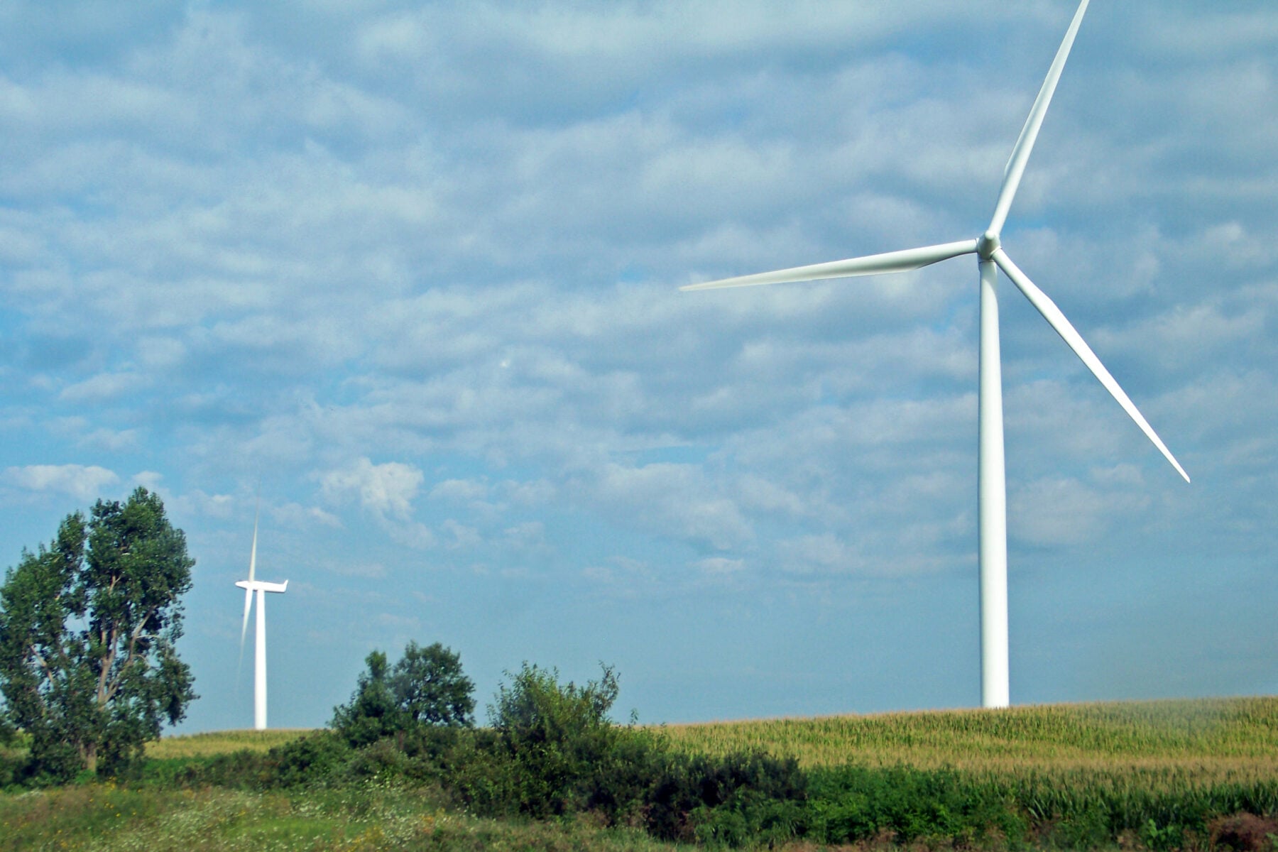 Wind turbines e-fuels renewable energy