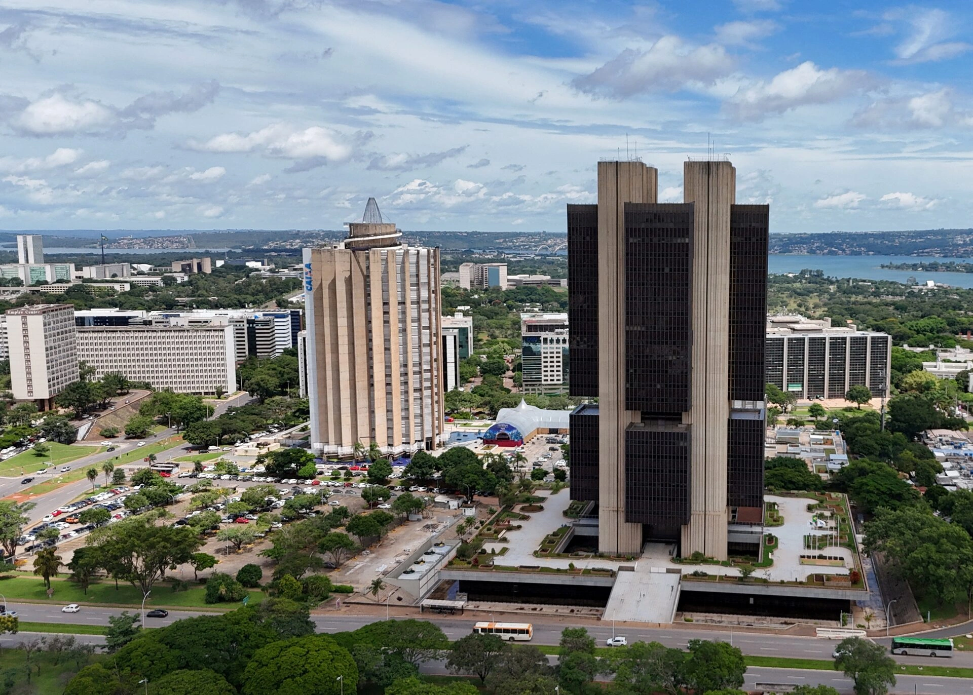 Brazil’s Central Bank Could Control Its Own Money,
