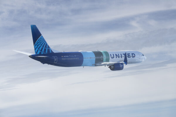 Sustainable aviation fuel — aircraft testing low-carbon jet fuel