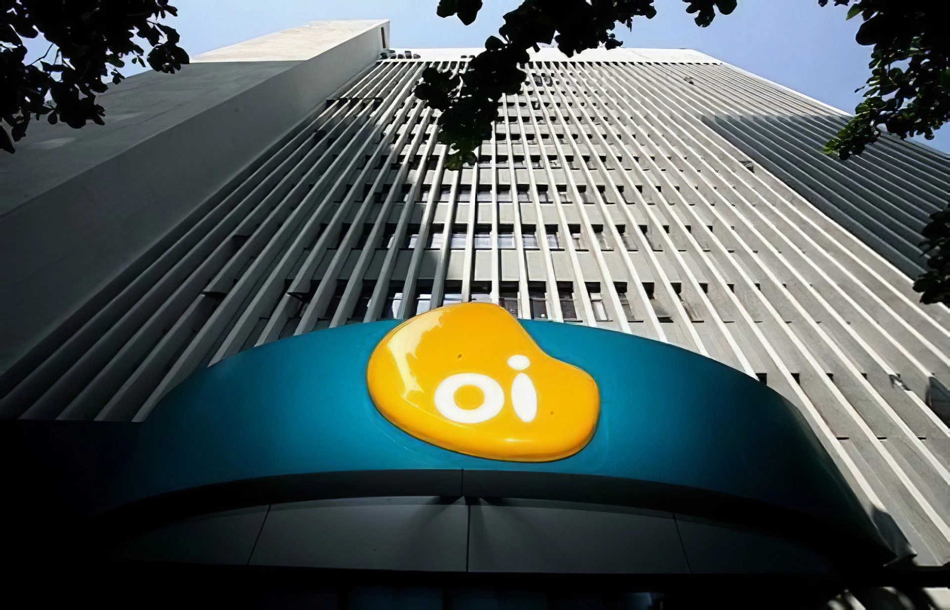 No Bidders Show for Oi’s Last Big Asset as Telecom Wind-Down Stalls