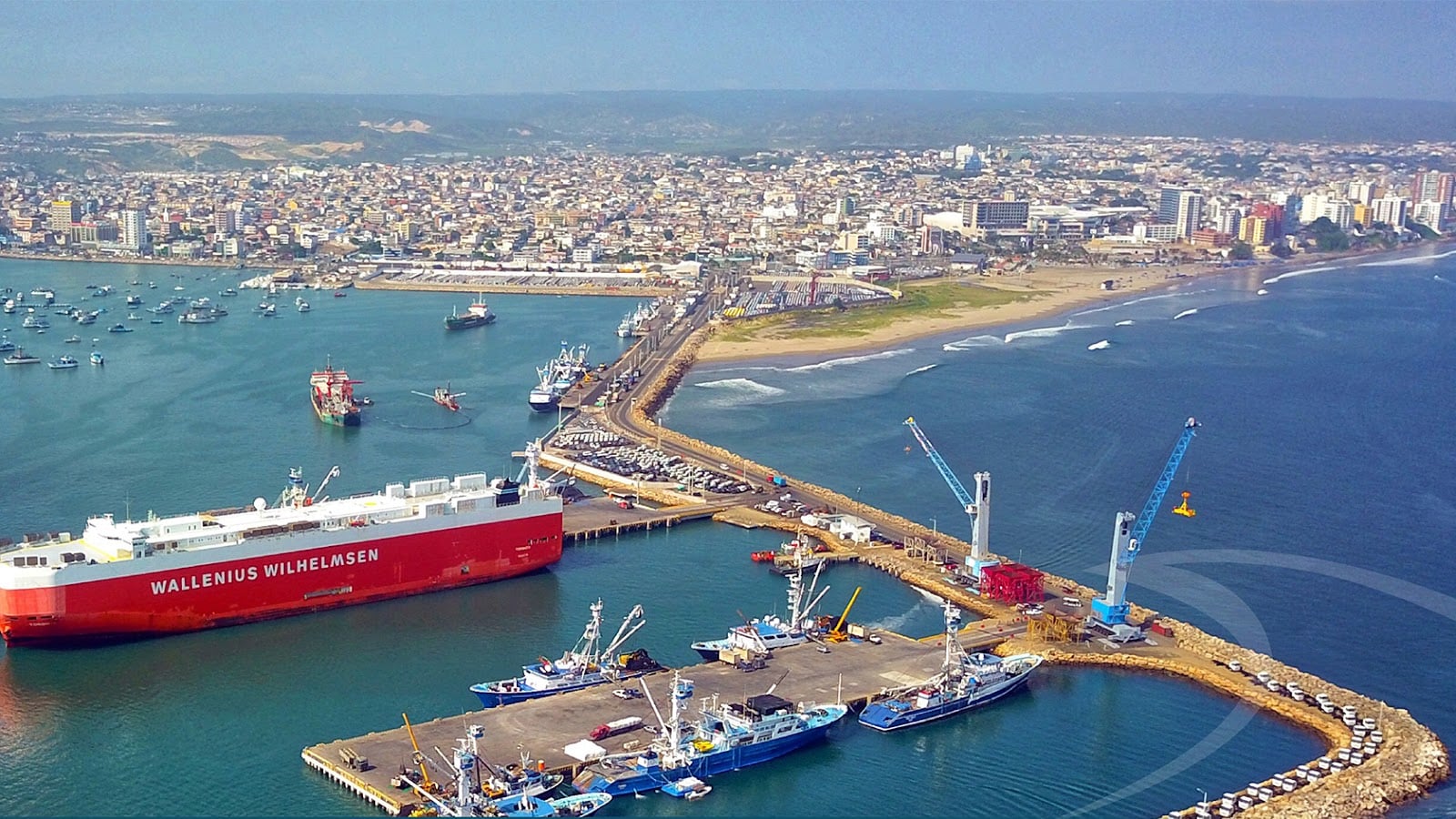 Major Fire at Ecuador’s Port of Manta Destroys Dozens of Fis