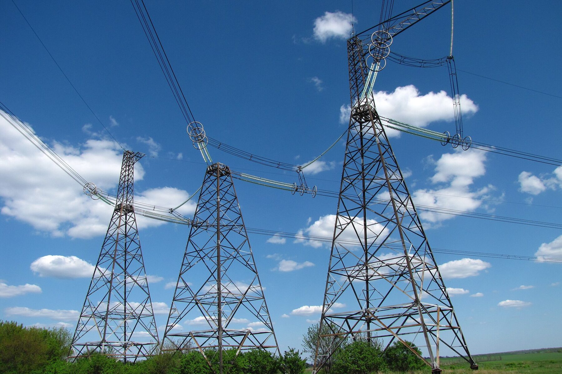 Power transmission lines