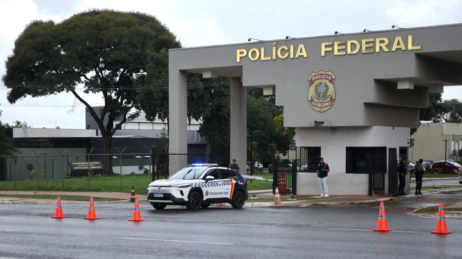 Moraes bars all visits to Jair Bolsonaro for 30 days