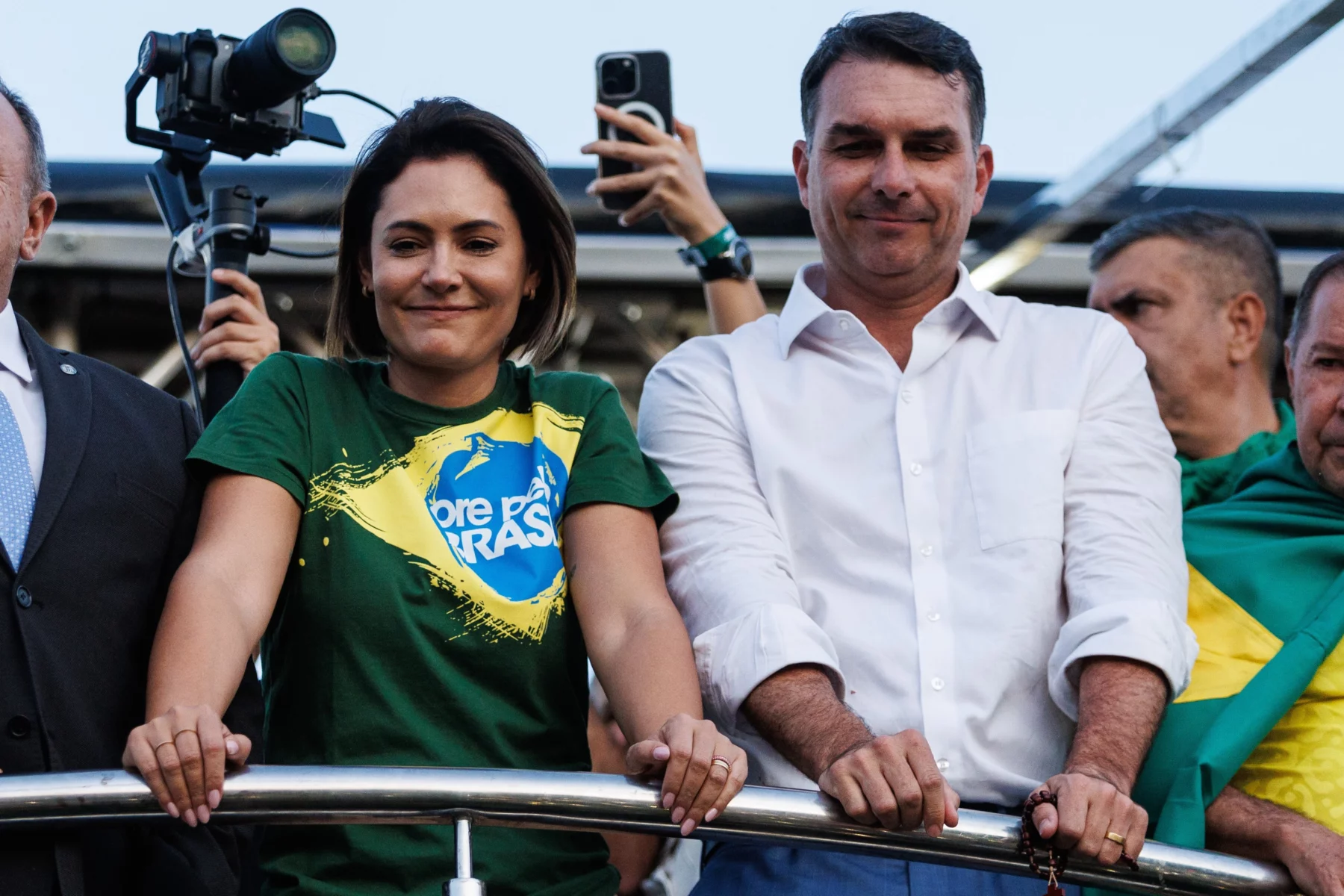 DVMiU90u