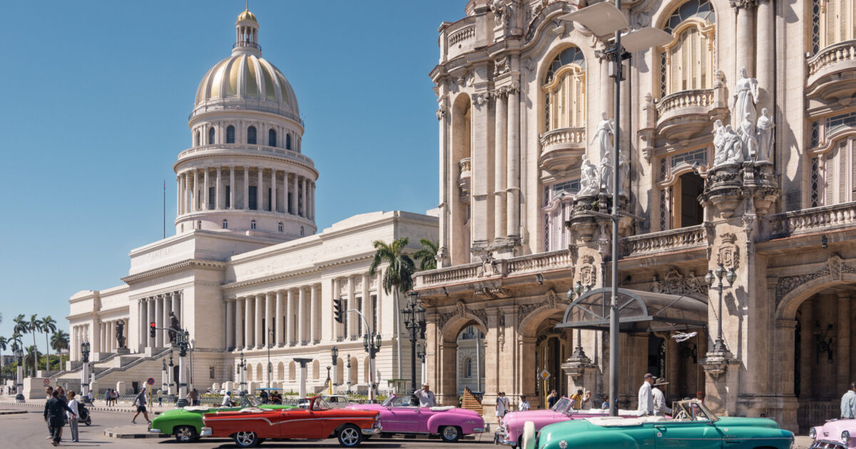 Havana's Capitol building and classic cars