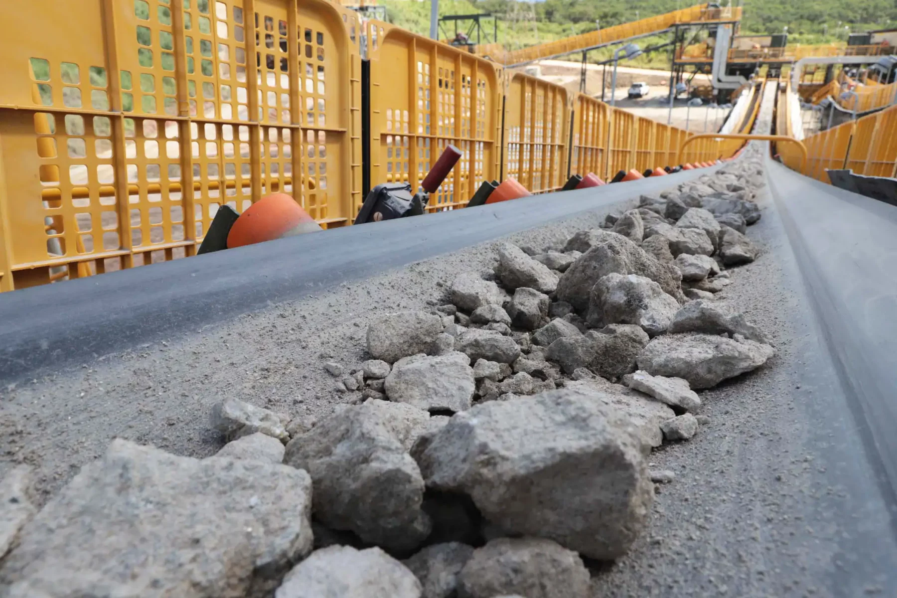 Sigma-lithium-plant_Jequitinhonha-Valley_Brazil_Gil-Leonardi_Imprensa-MG