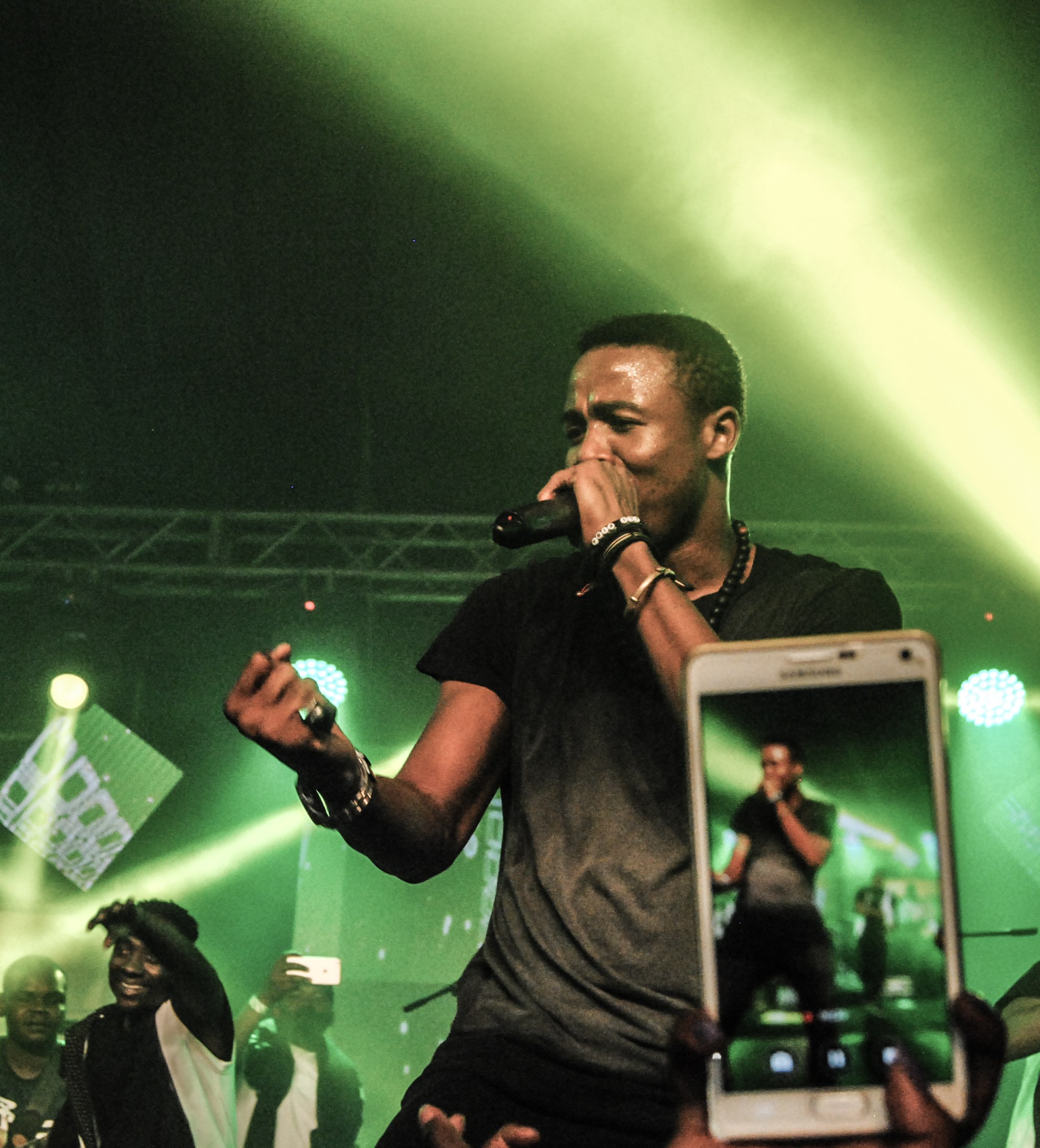 Alikiba performing live — the Tanzanian Bongo Flava star behind Finale