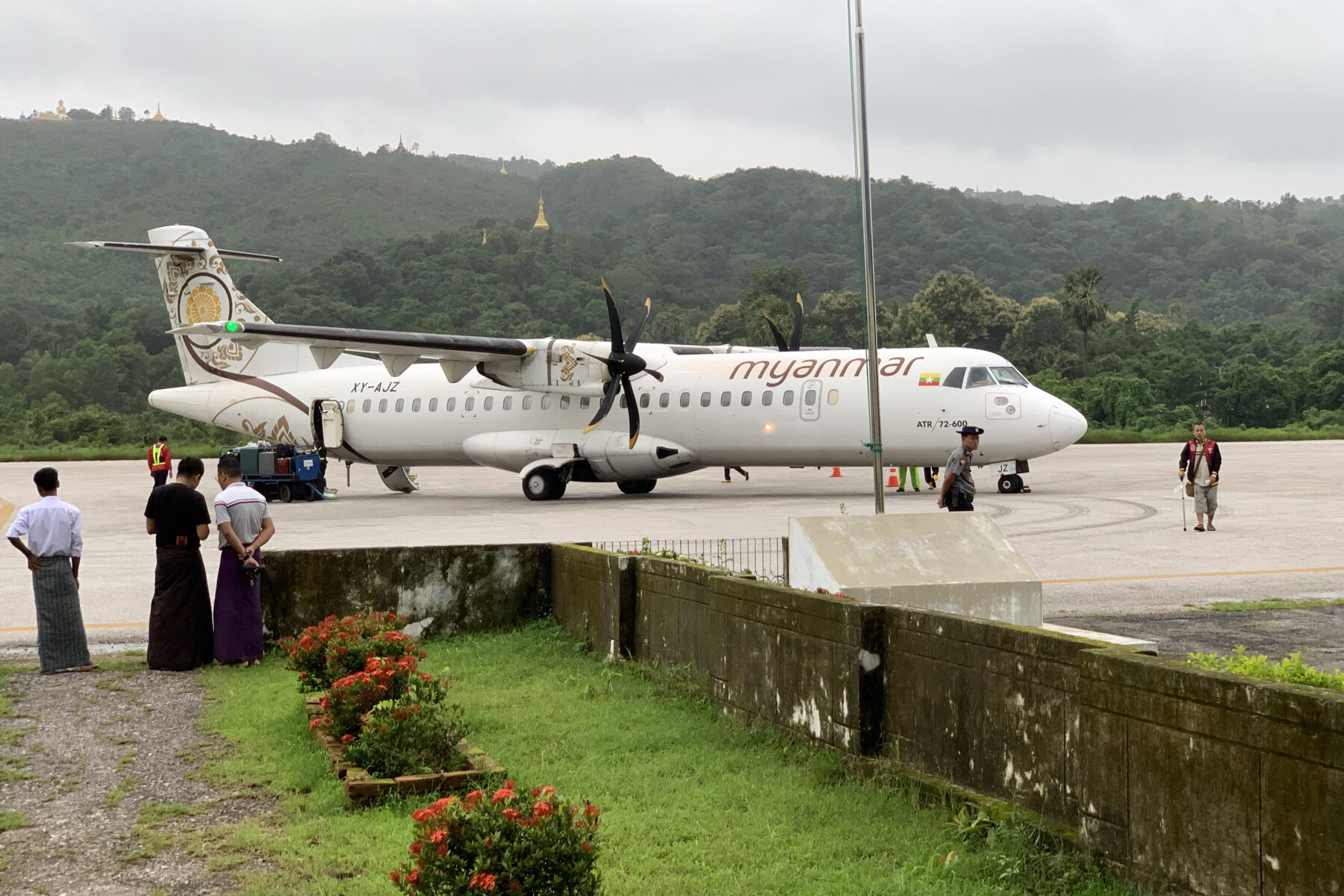 An ATR-72 turboprop aircraft
