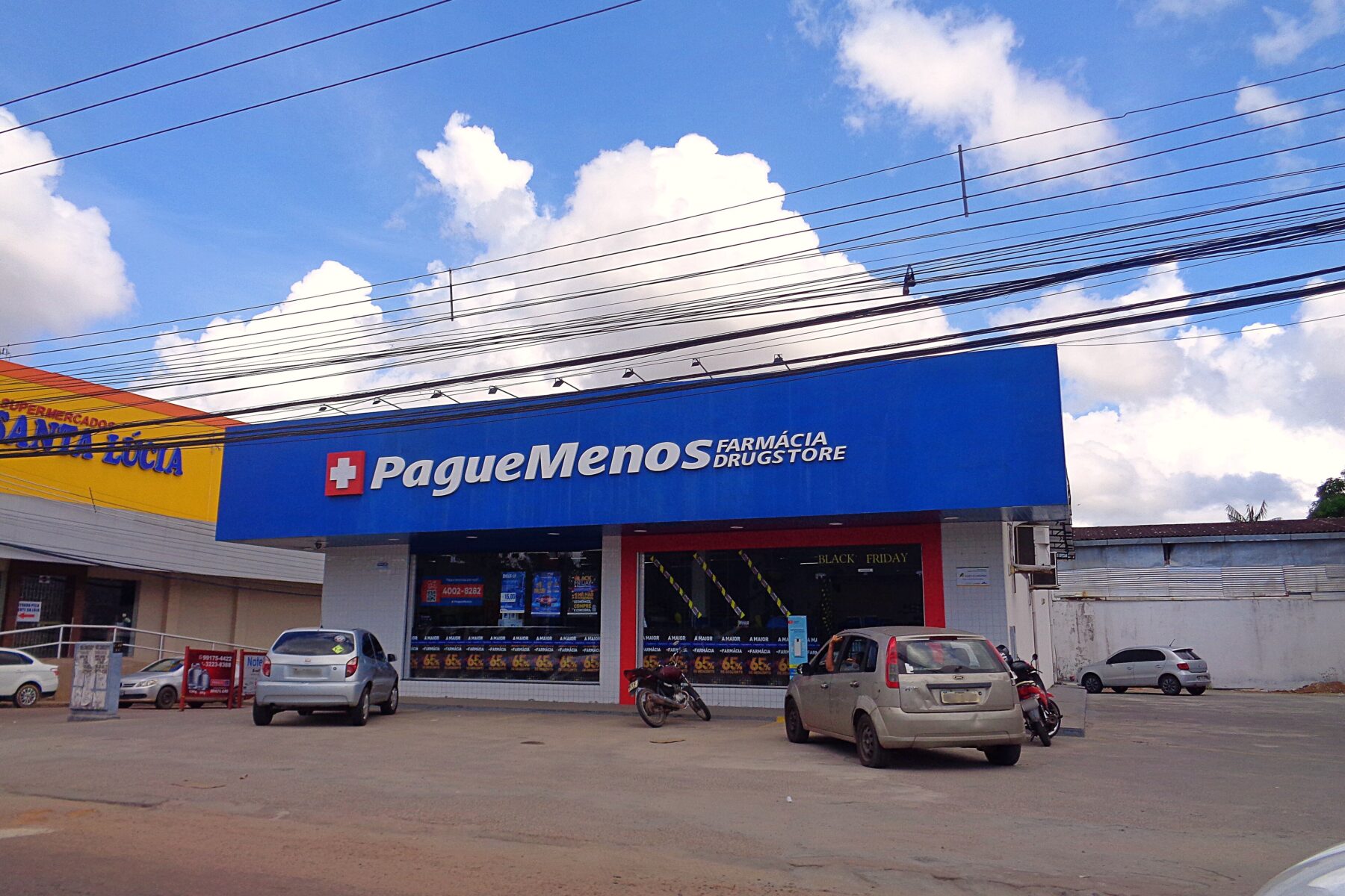 A Pague Menos pharmacy storefront in Brazil