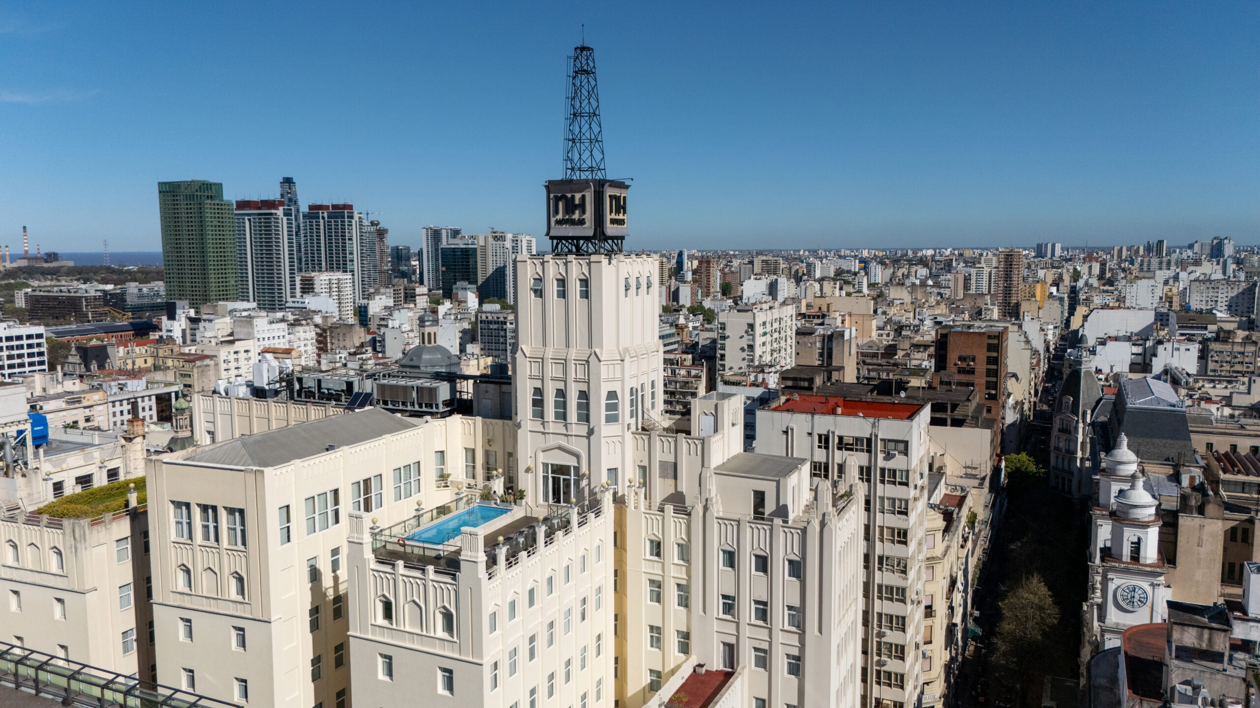 Goldman Cuts Argentina 2026 Growth Forecast to 2.7%