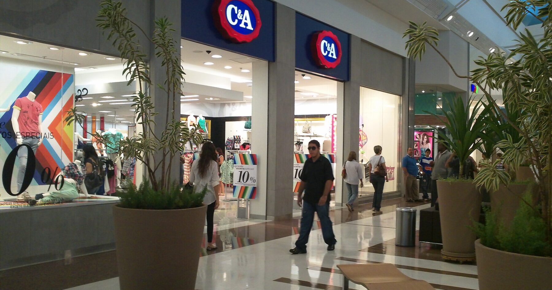C&A store in a Brazilian shopping mall, C&A Brasil