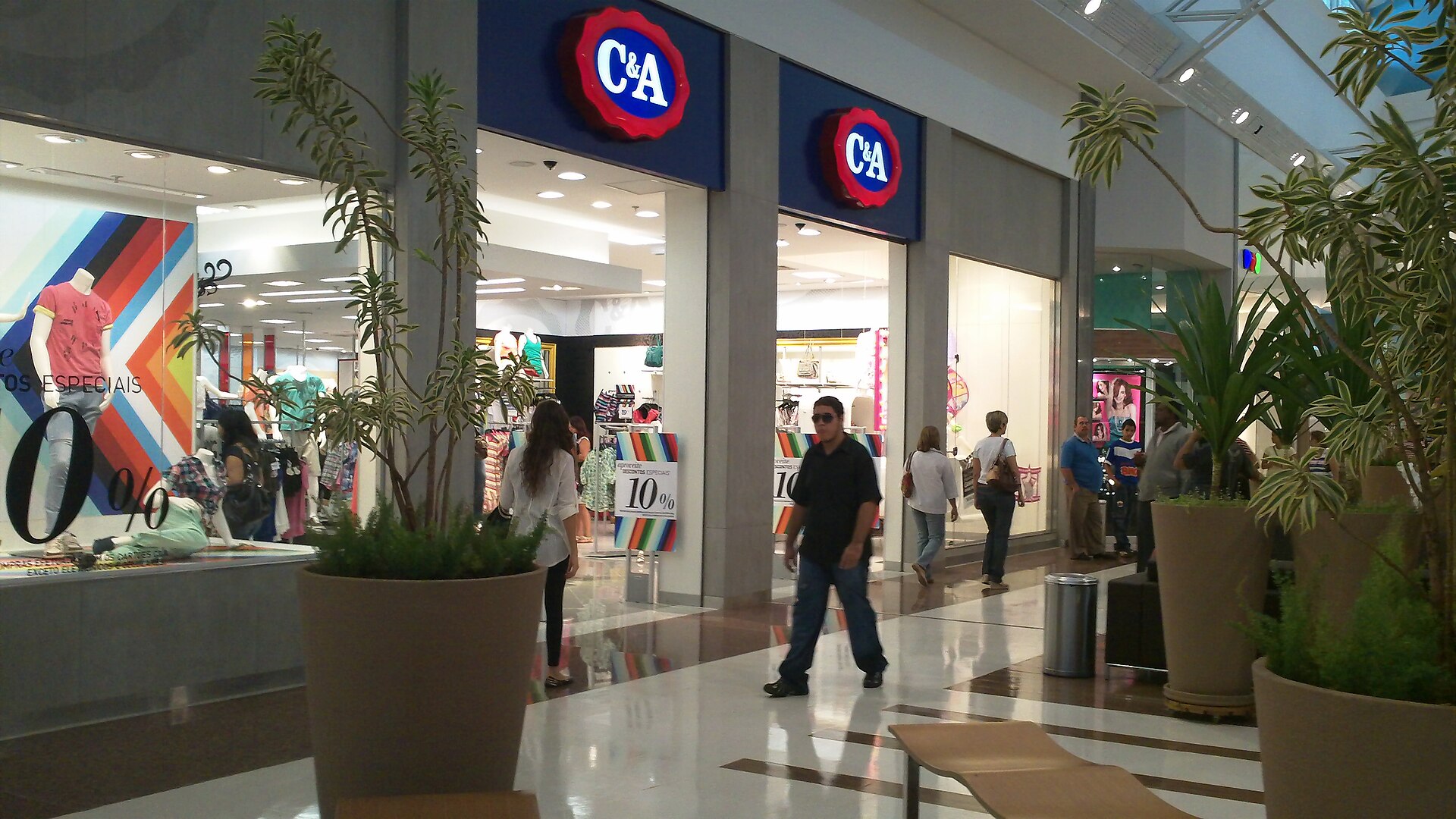 C&A store in a Brazilian shopping mall, C&A Brasil