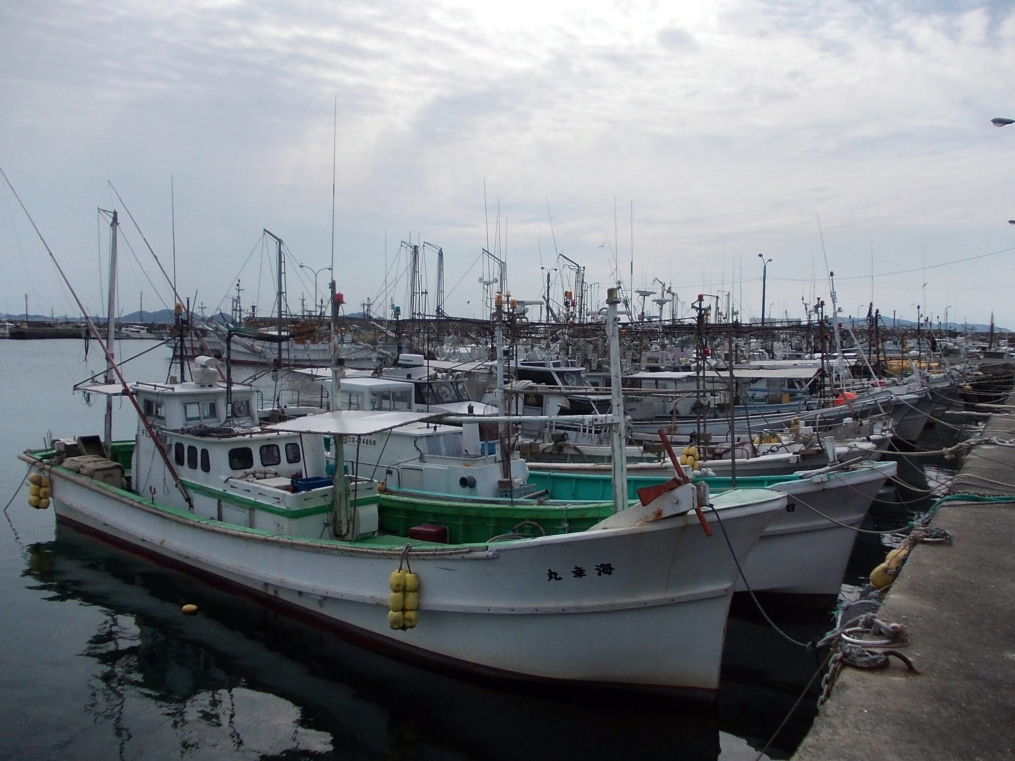 A Report Puts Chile’s Navy Under Scrutiny for Servicing Sanctioned Chinese Fishing Vessels
