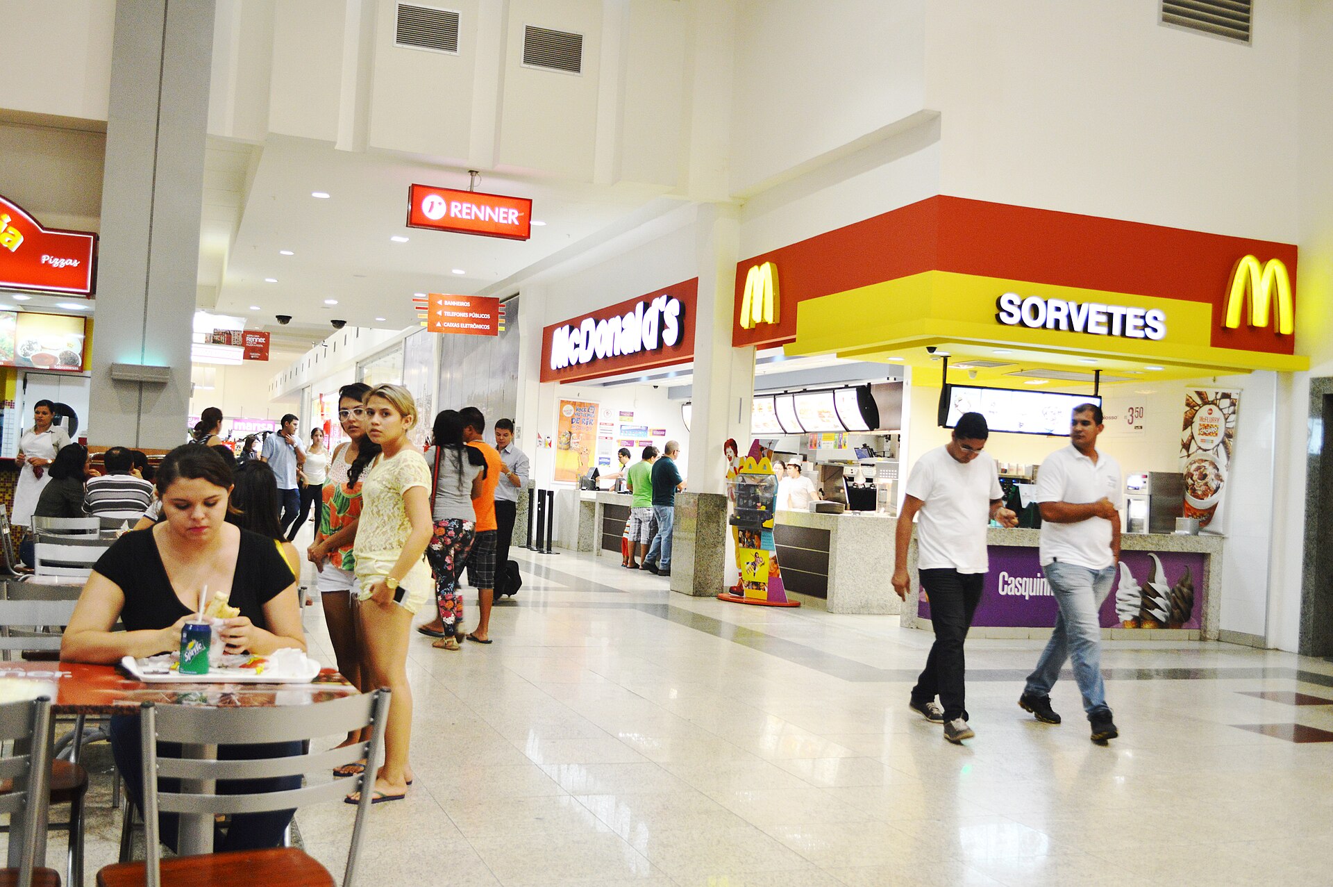 Brazilian shopping-mall operator Multiplan sees Squadra lift stake to 5.01%