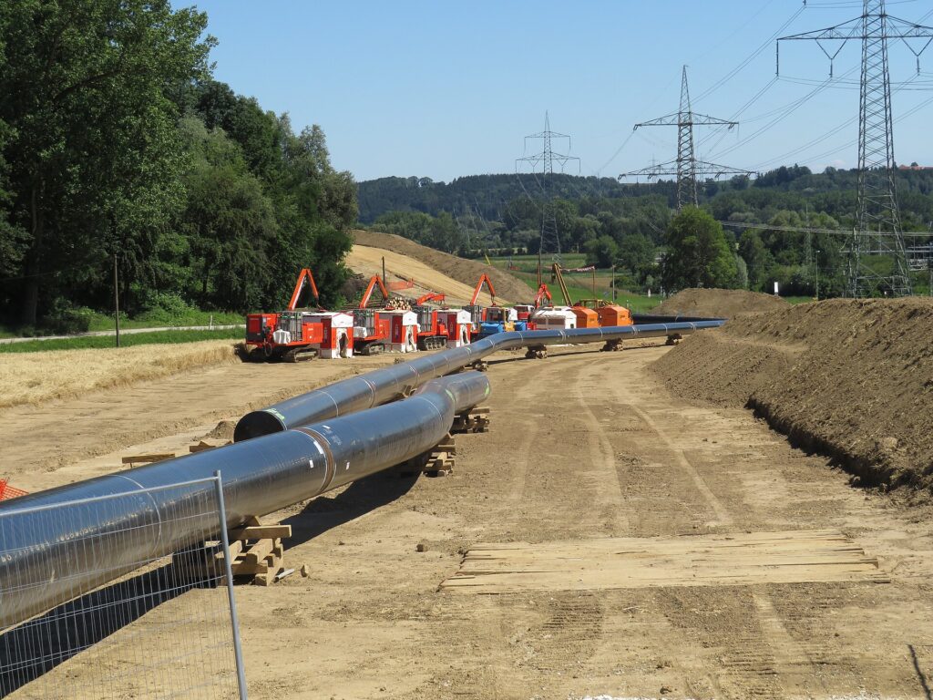 Ugandan farmers sue in UK court to halt $5.6 billion East African Crude Oil Pipeline