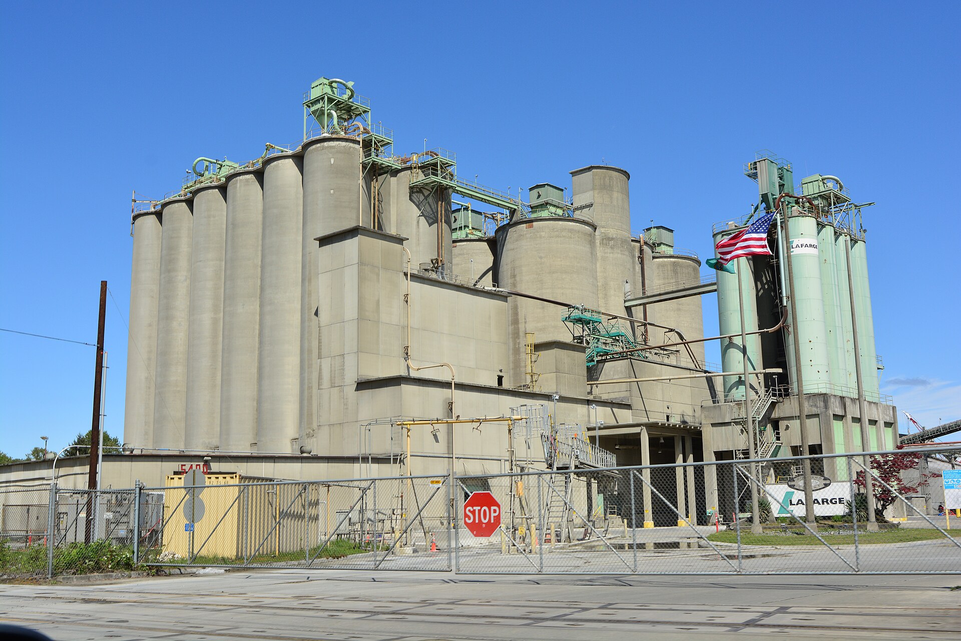 Mexican cement maker Cemex wins about $230 million from Spain's green fund for zero-emissions plant, while tortilla-flour giant Gruma locks in $125 million refinancing