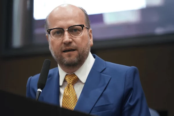 https__img5.migalhas.com.br__SL__gf_base__SL__empresas__SL__miga__SL__imagens__SL__2025__SL__02__SL__03__SL__cropped_0eg1s3xy.ptw.jpg._PROC_CP75CCH31622400