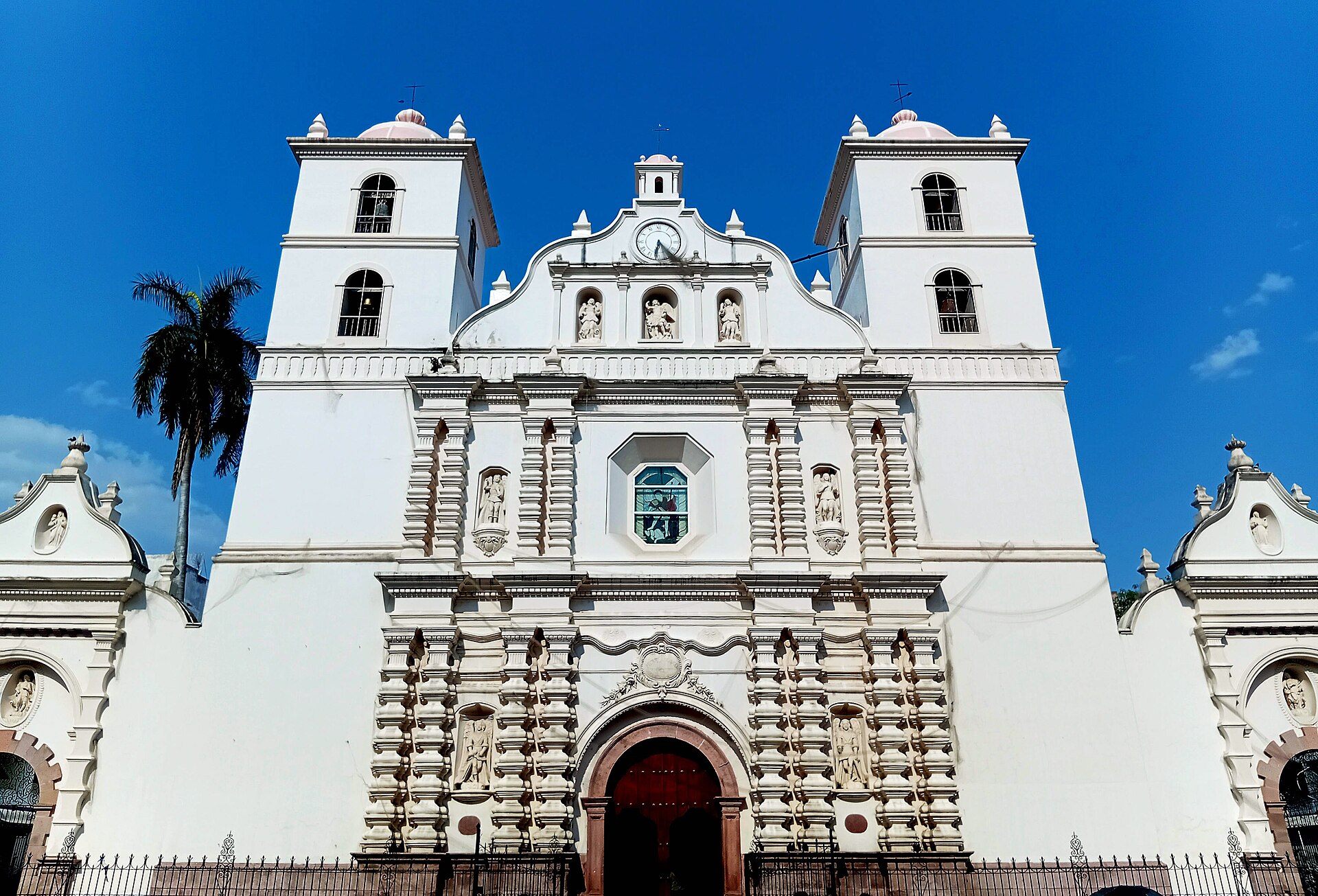 Hernández — Tegucigalpa