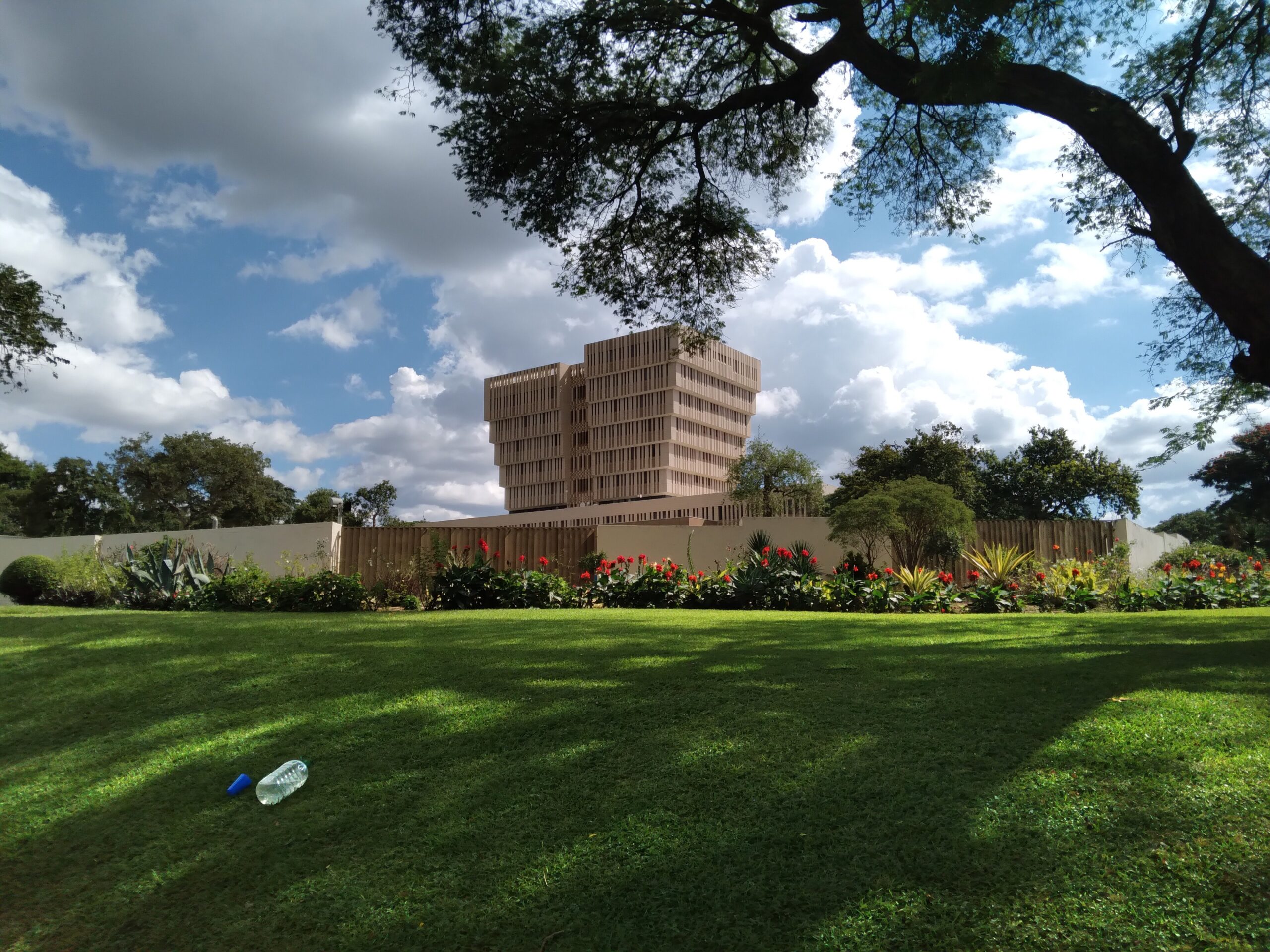 Malawi Reserve Bank salary ruling — the central bank headquarters