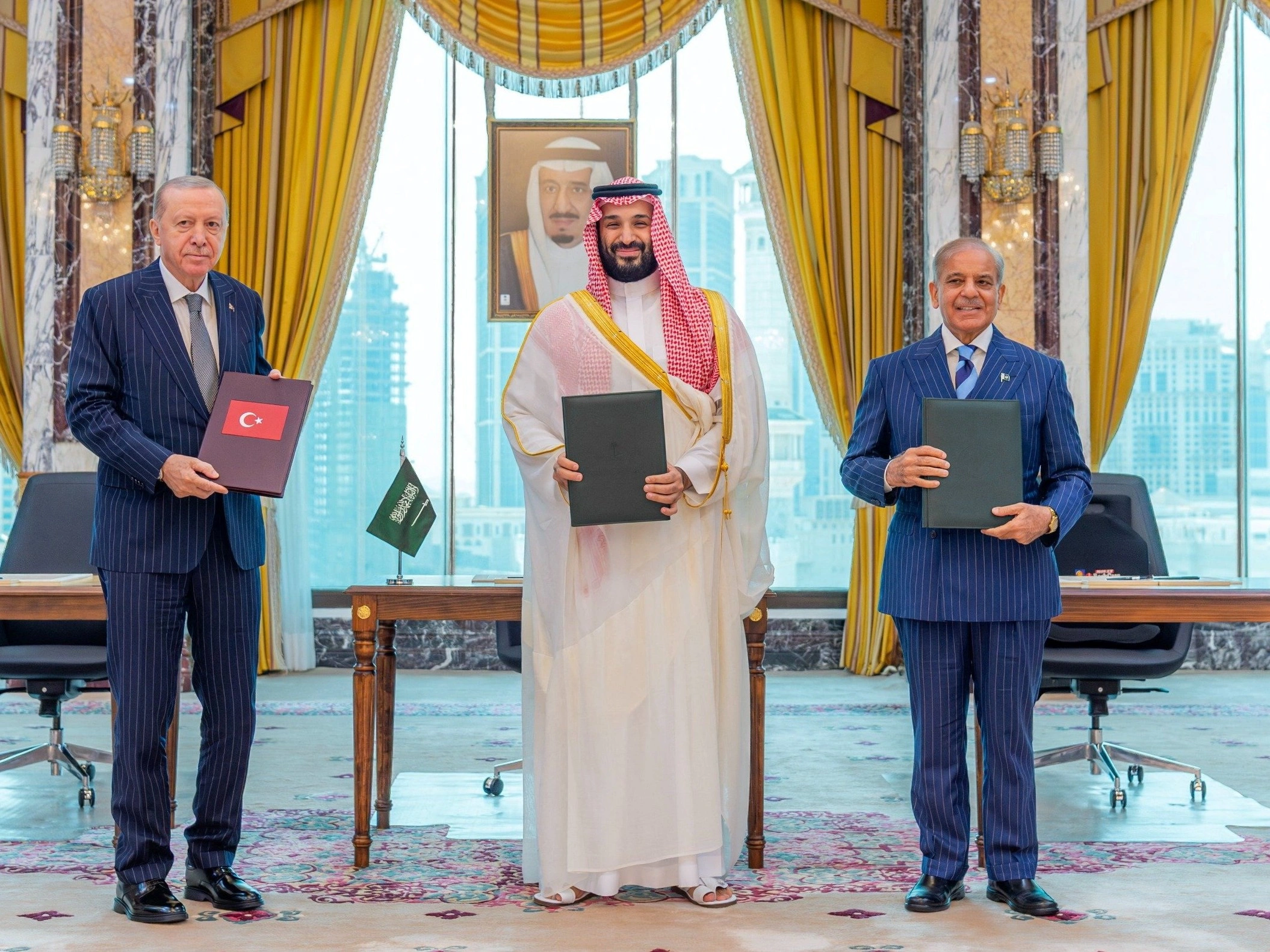 Saudi Arabia, Turkey and Pakistan Sign the Mecca Joint Defence Agreement