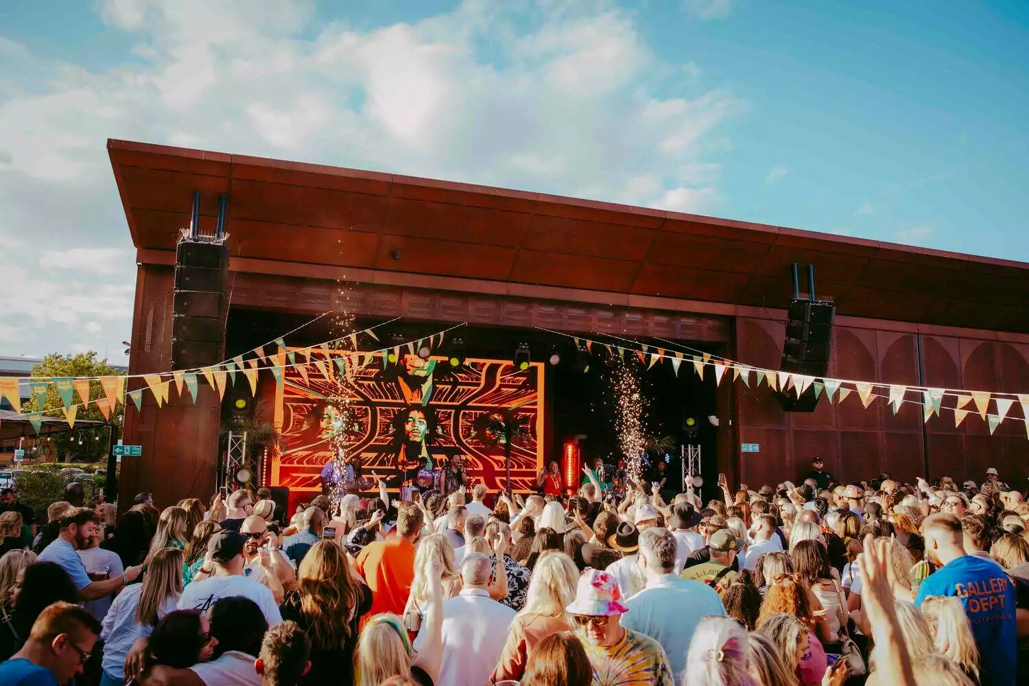 Das Festival Harmonia verwandelt die Lagune von Rio in eine Reise durch ...