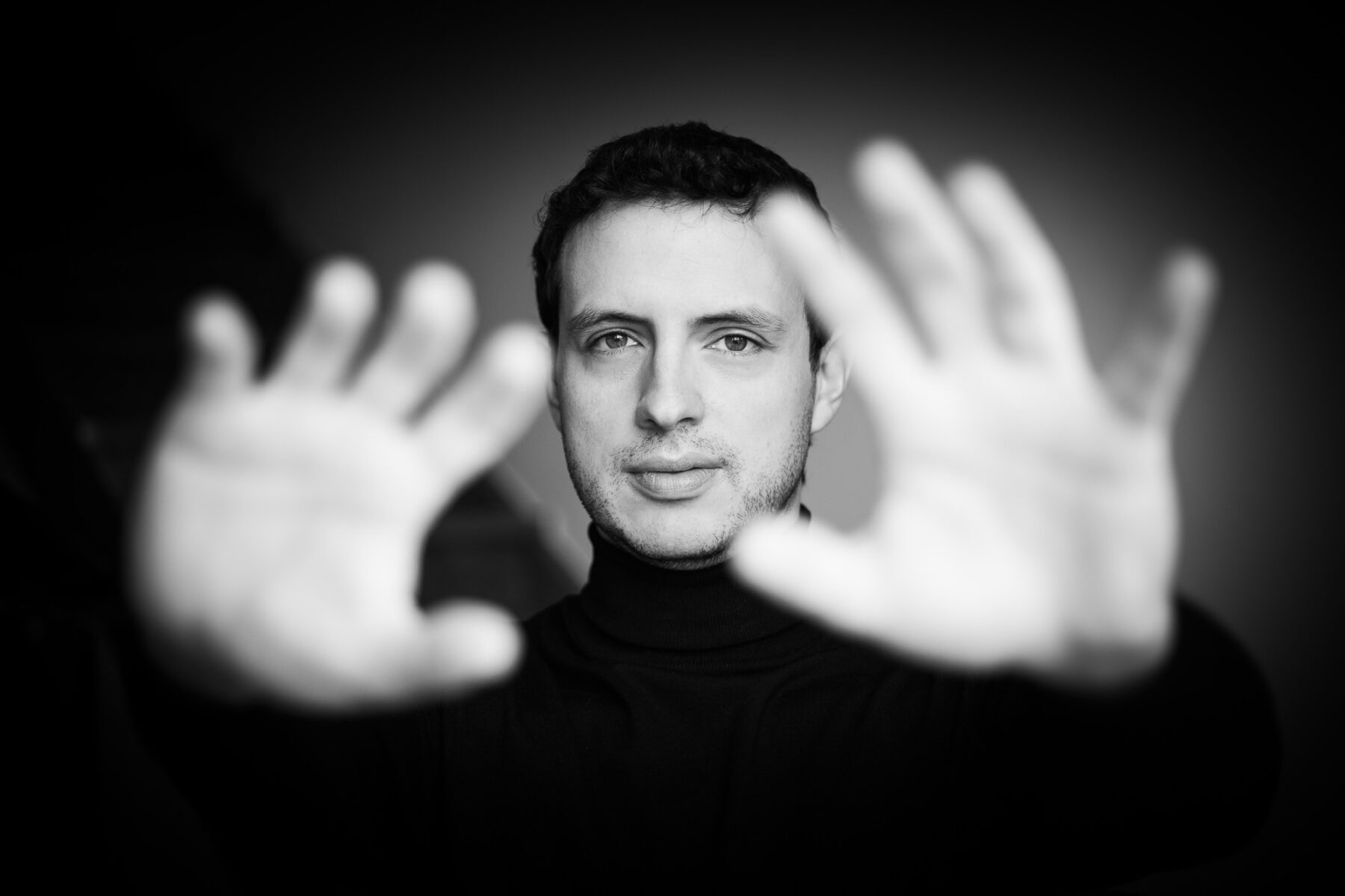 Brazilian pianist Leonardo Hilsdorf