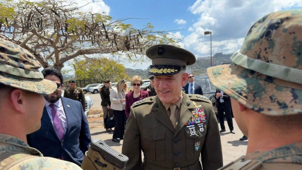 General Francis L. Donovan, who leads the US Southern Command, arrived in Bogotá on August 26, 2026. He came to meet the military high command installed days earlier by President Abelardo de la Espriella.