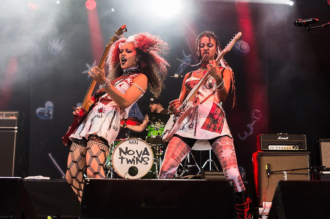 Nova_Twins_Full_Force_2023_14