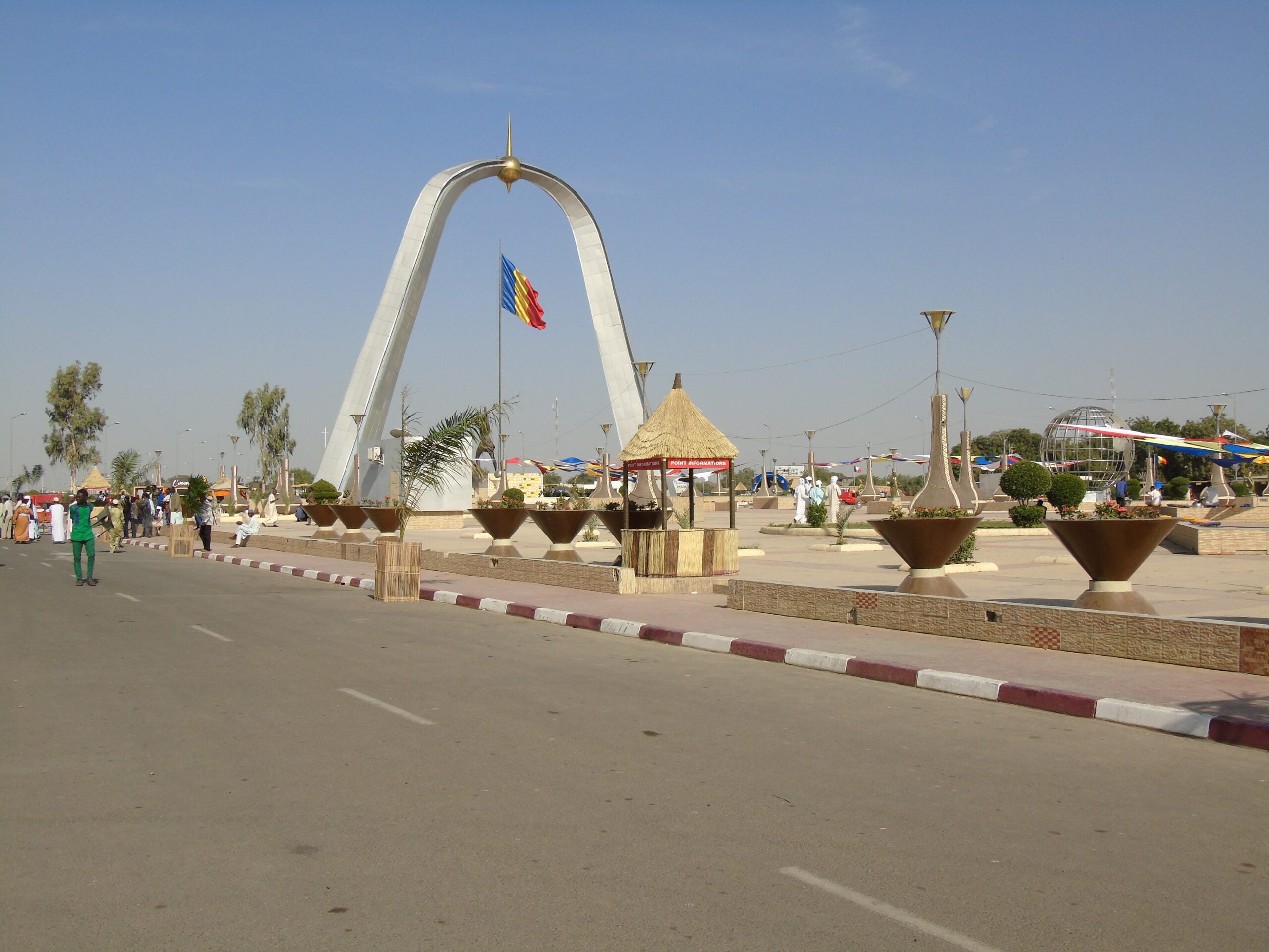 Chad industrial zone &mdash; the Place de la Nation monument in N'Djamena