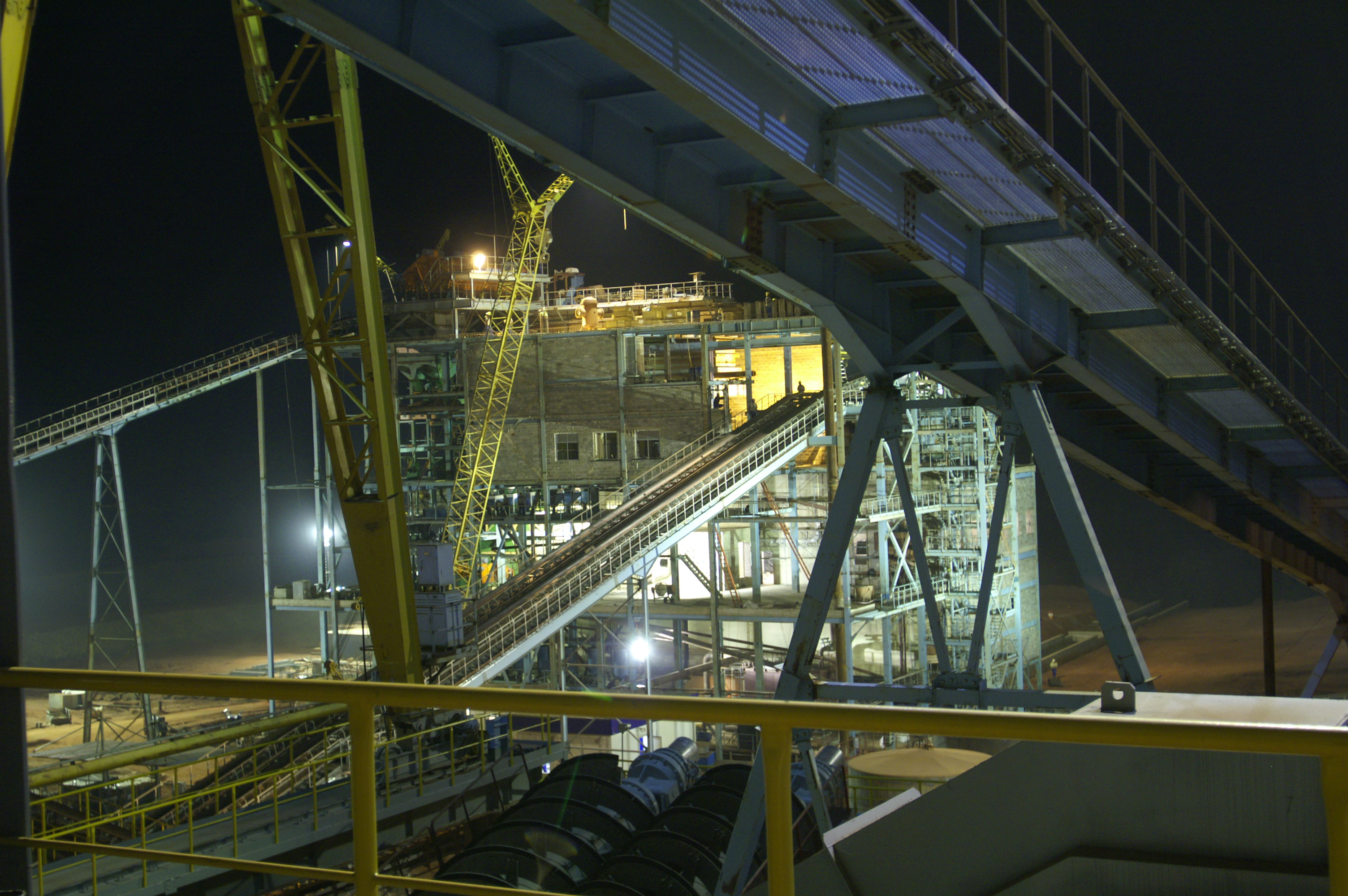 Angola GDP growth — the processing plant at the Catoca diamond mine at night
