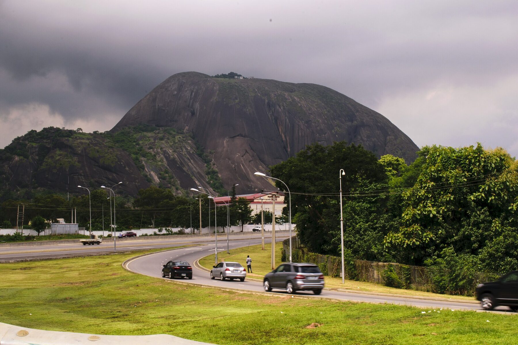 Aso Rock, the landmark behind the Nigerian presidential villa in Abuja