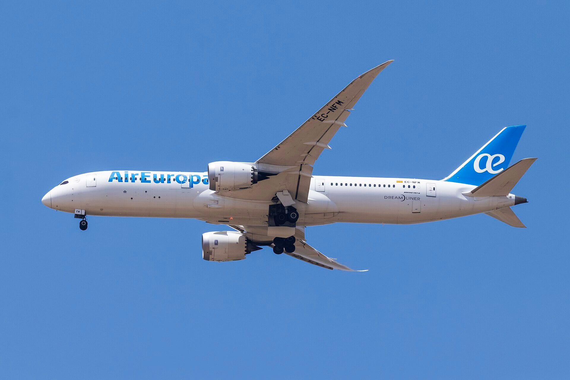 An Air Europa Boeing 787 Dreamliner departing Madrid