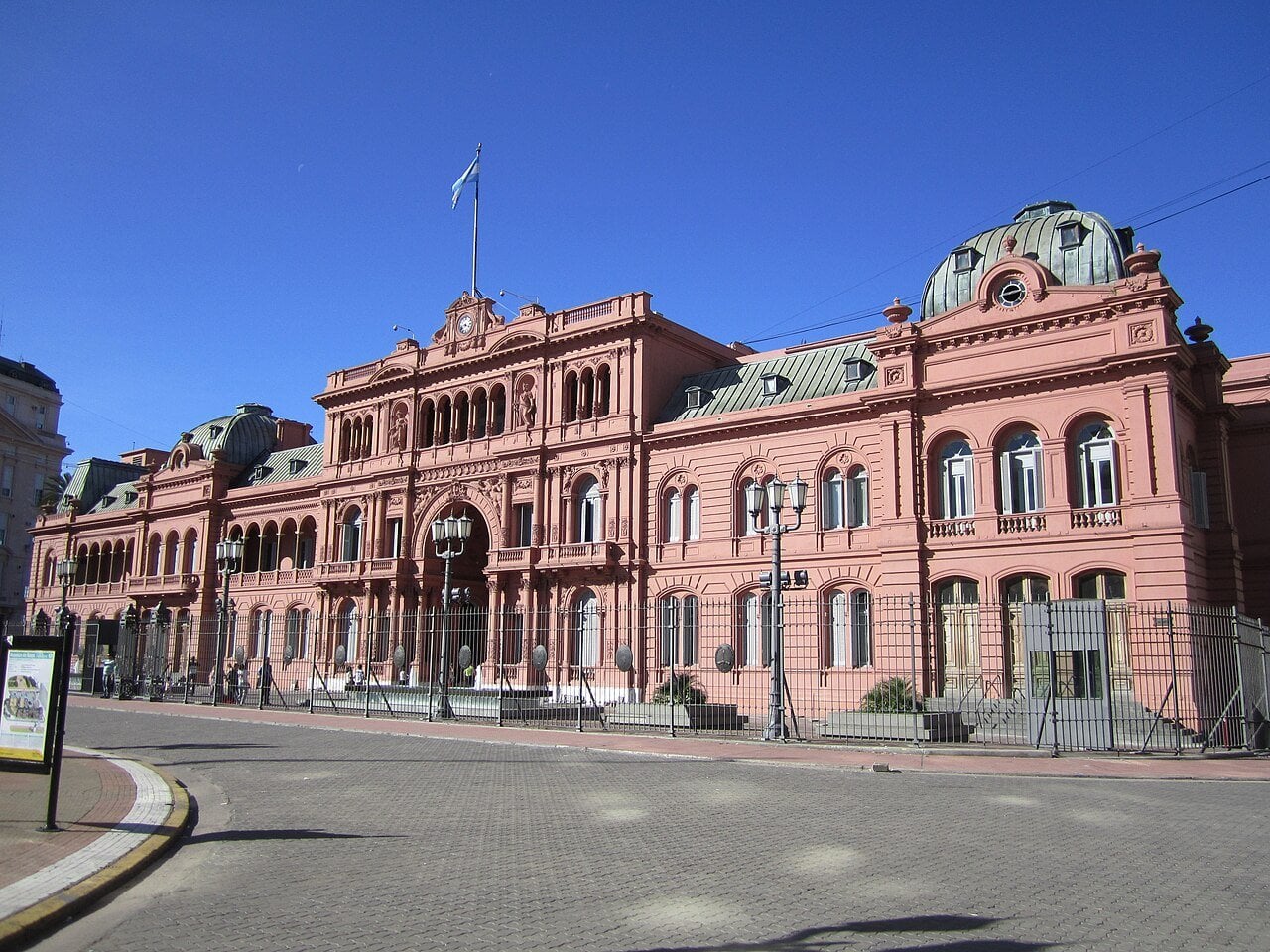 Argentina Country Risk Hits 451 Basis Points