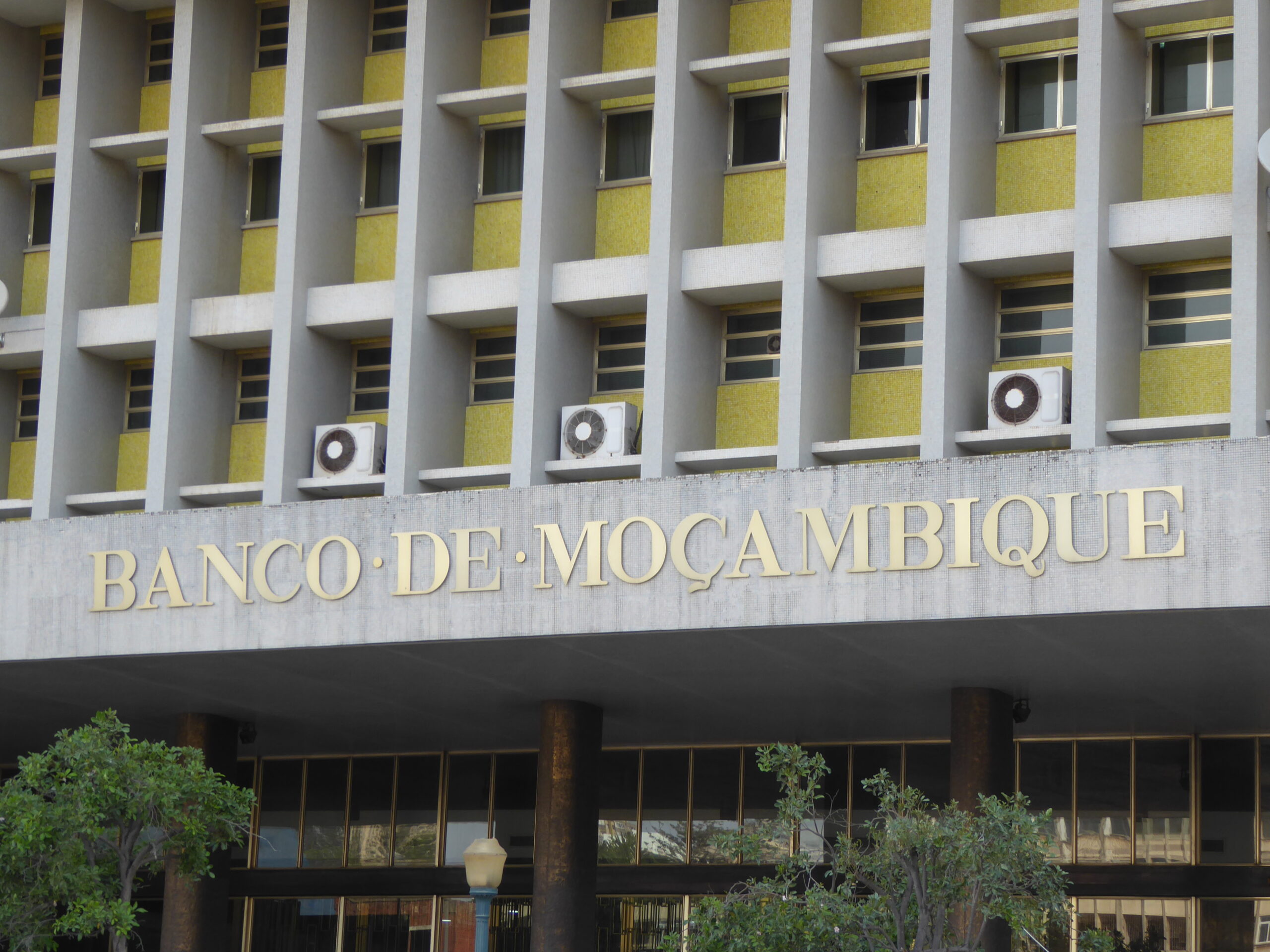 Banco de Mocambique headquarters in Maputo, which set the Mozambique card payment limit