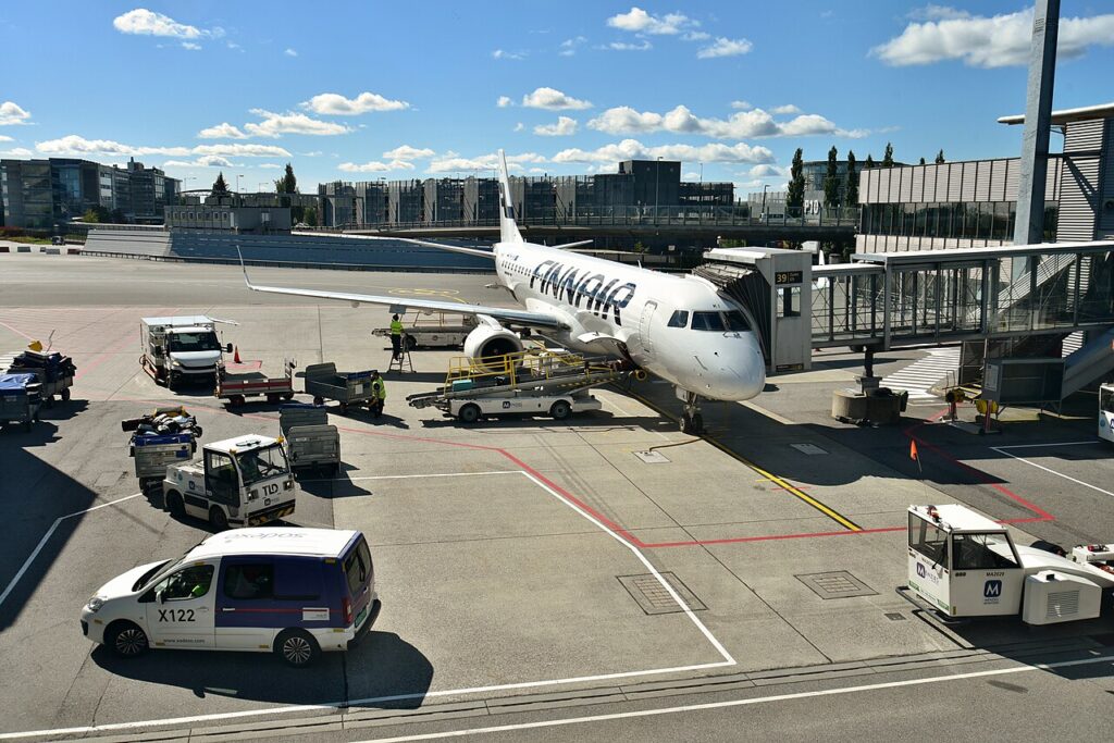 BNDES Backs Embraer Jet Export to Canada's Porter Airlines