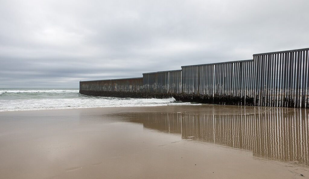 Mexico's CNA Fines Liverpool and Chedraui Over Mall-Rent Collusion