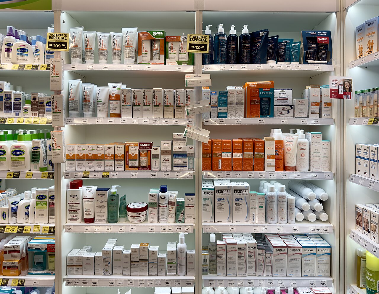 Raia Drogasil to Open a Sephora-Style Beauty Store in Sao Paulo