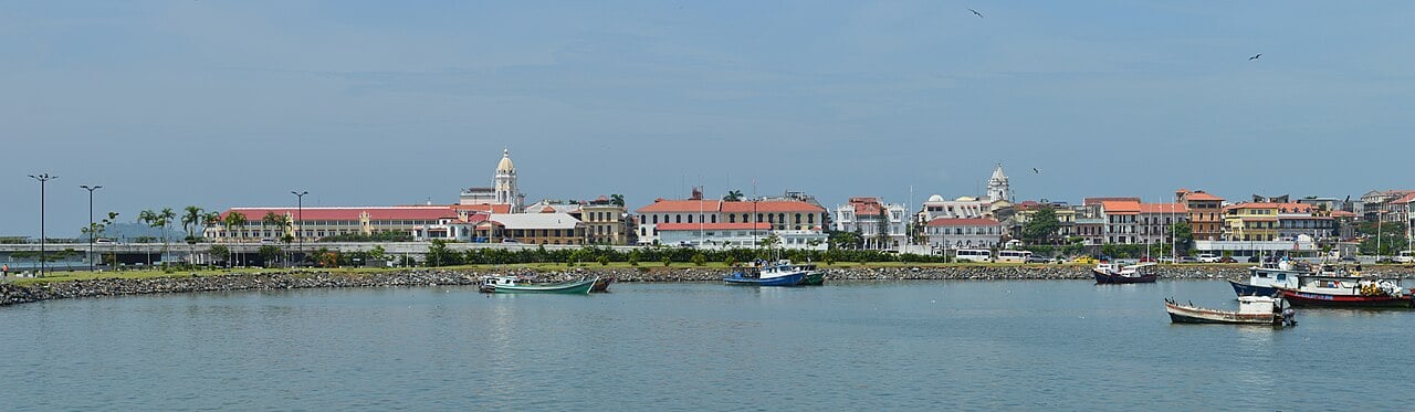 Panama’s Casco Antiguo Launches Five Electric Buses with WiFi and Cameras