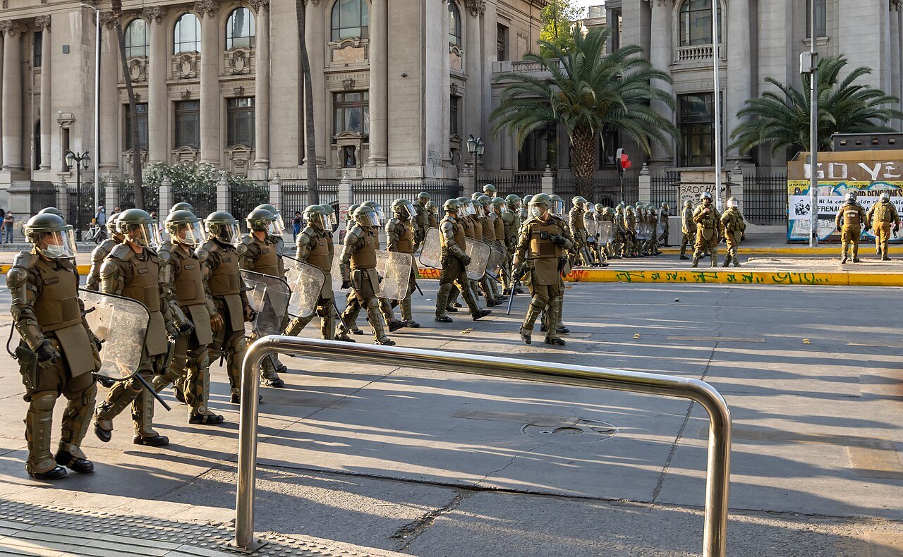 Carabineros police on duty, central to the Chile security reform debate.