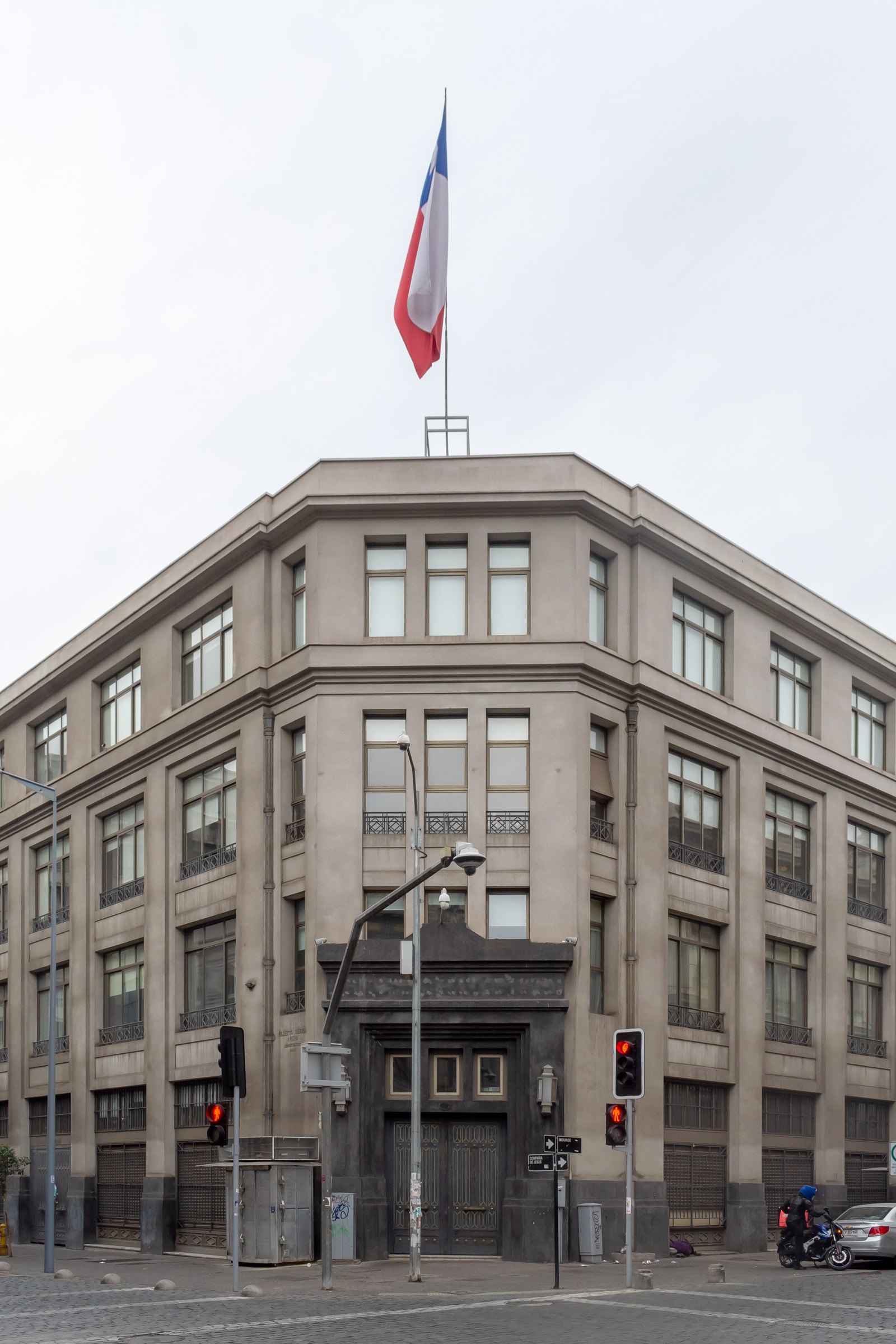 A government building flying the Chilean flag.
