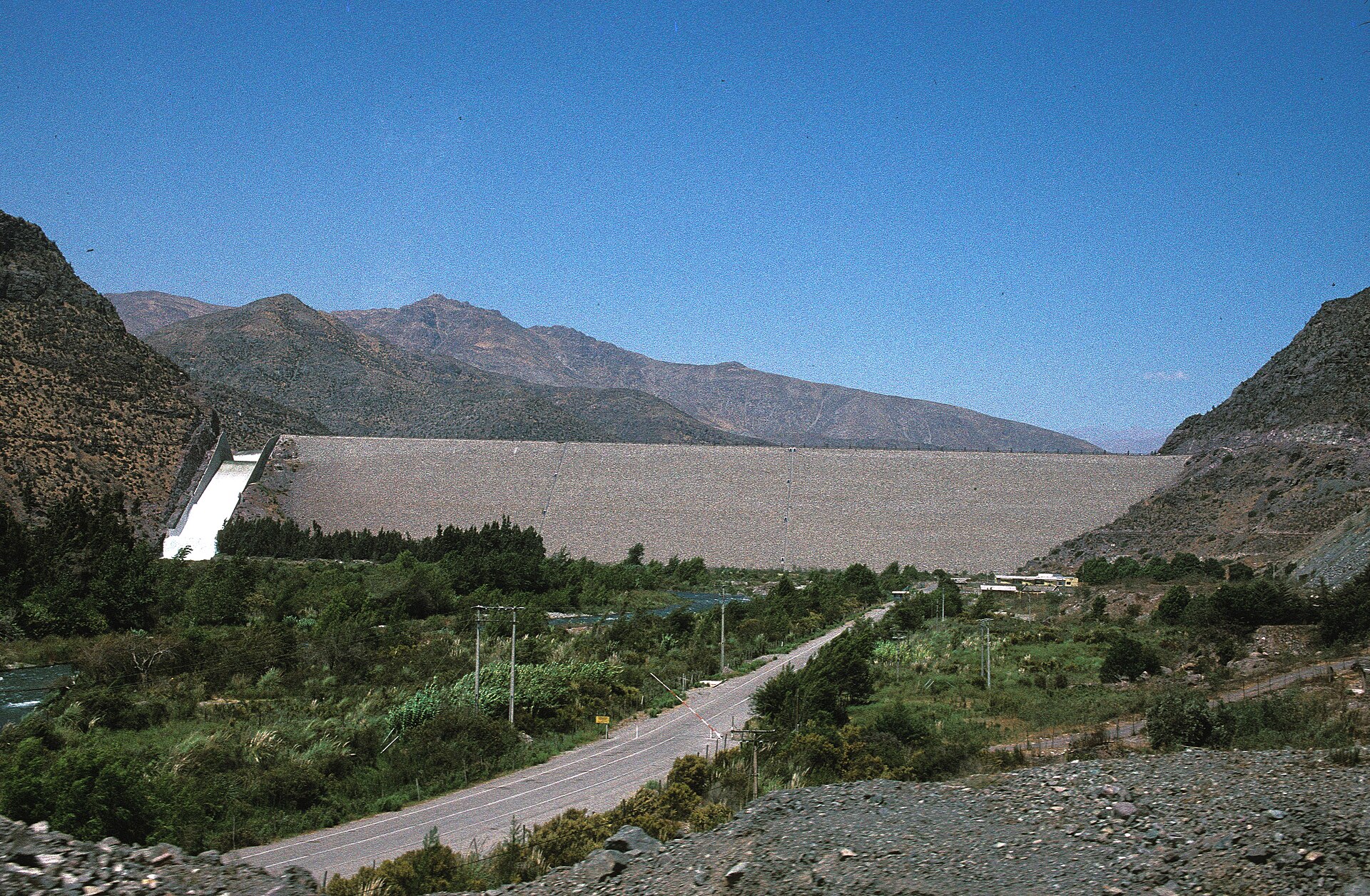 Chile Water Utility Stakes Sale Could Raise US$150 Million