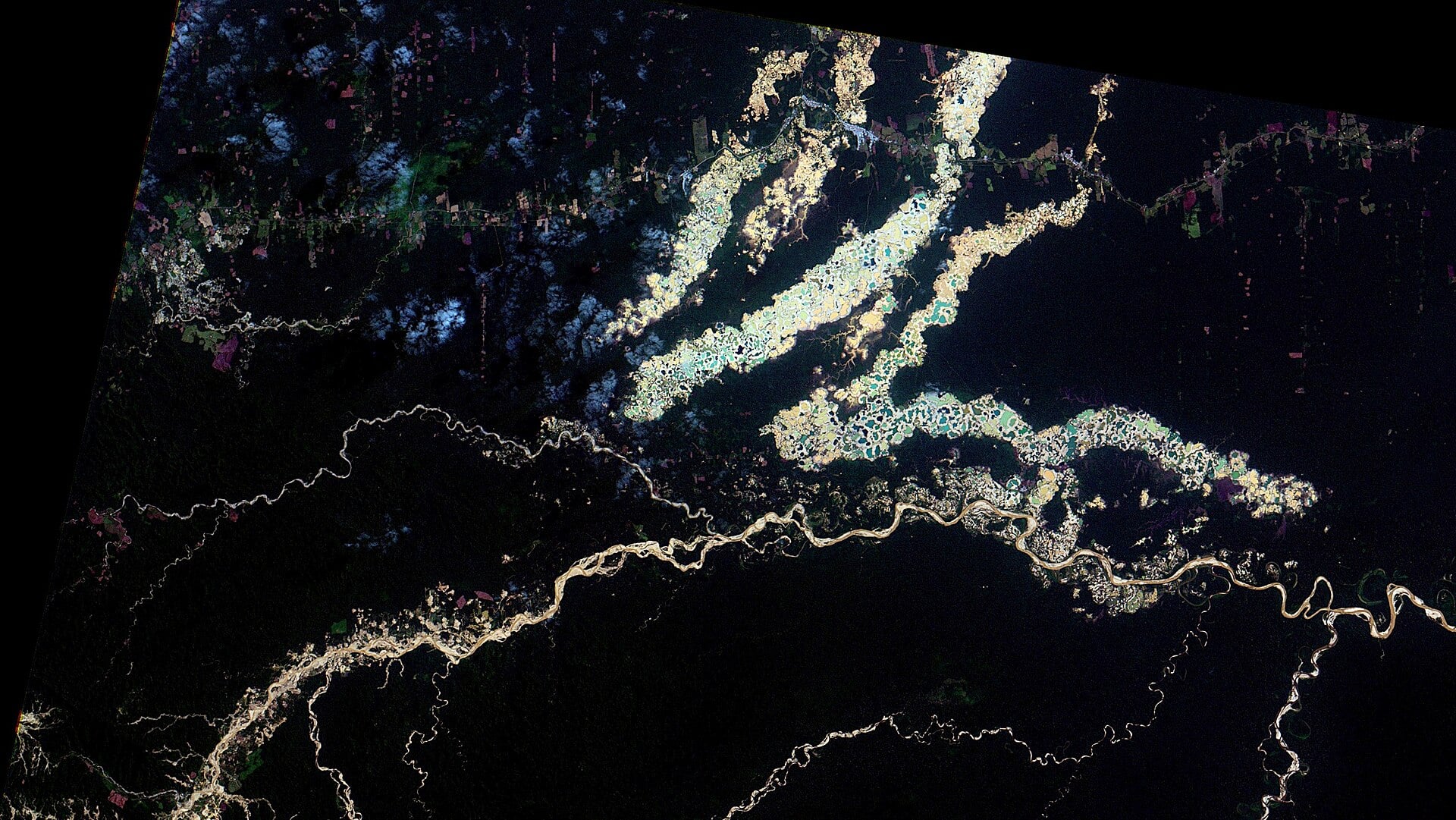 Ecuador Illegal Mining Deaths Reveal Gold’s Criminal Grip