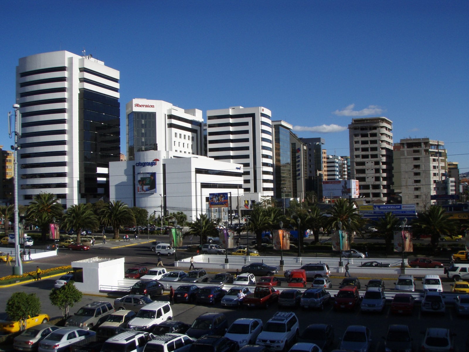 Ecuador’s Auto Sales Smash Records in 2026 as EVs and Hybrids Surge