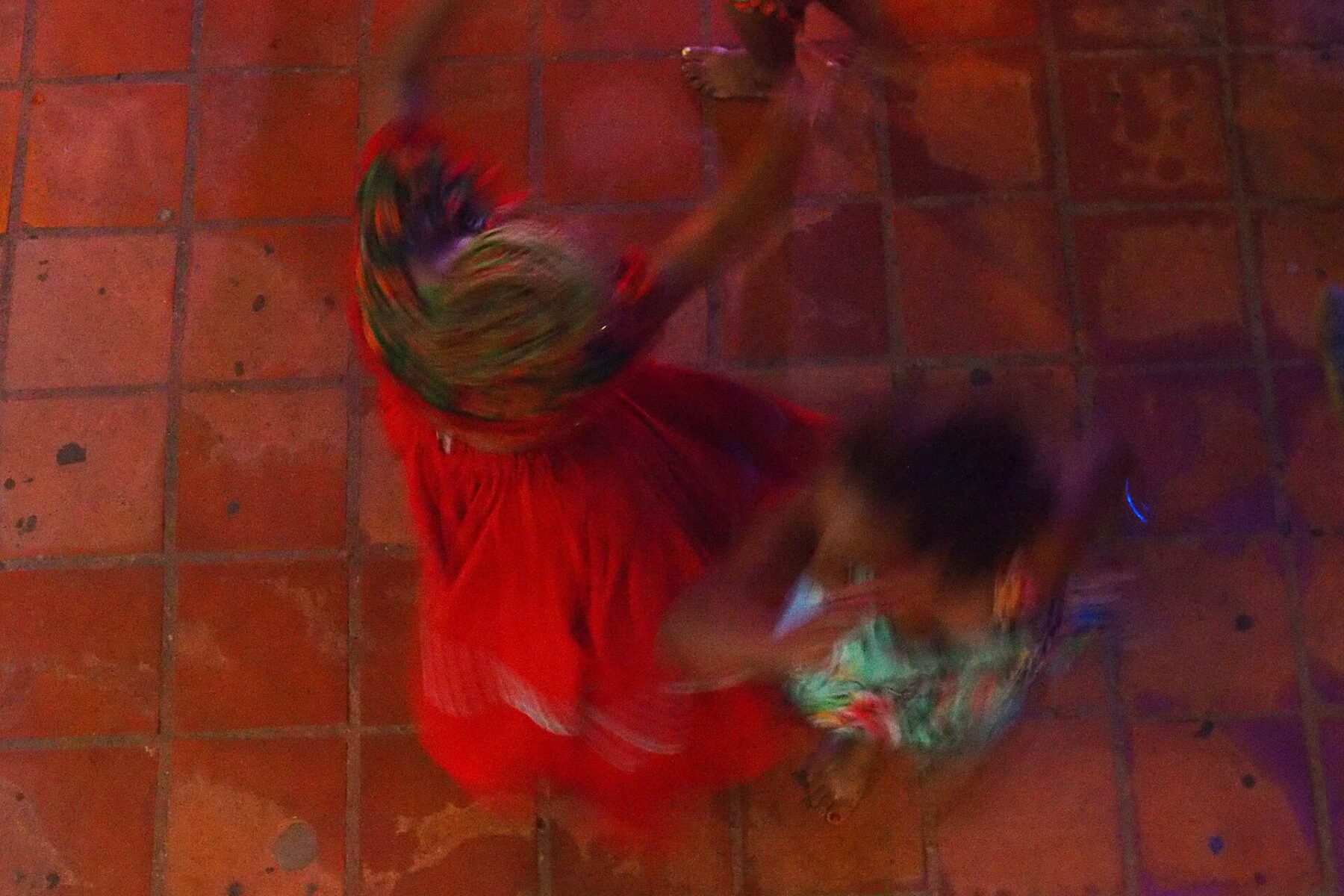 Carimbó dancers in Belém, Pará, the tradition behind Uaná System's electronic show in Rio